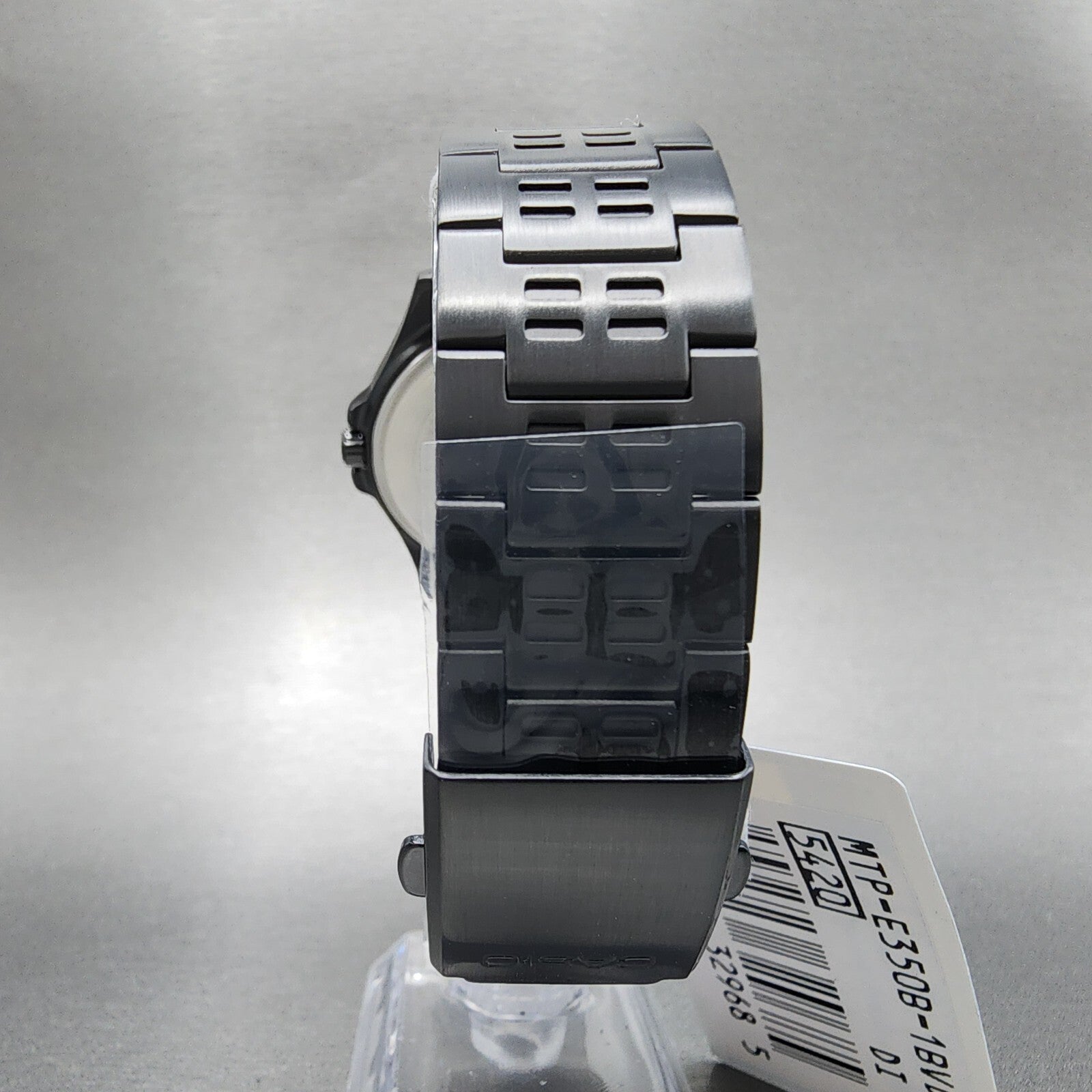 Casio MTPE350 Watch Men 39mm Black Dial Black Steel Daydate Metal Bracelet7