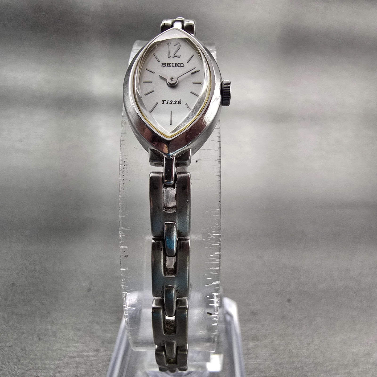 Seiko Tisse Watch Women 13mm Silver Dial Silver Tone Oval 1E20-3B40 New Battery5
