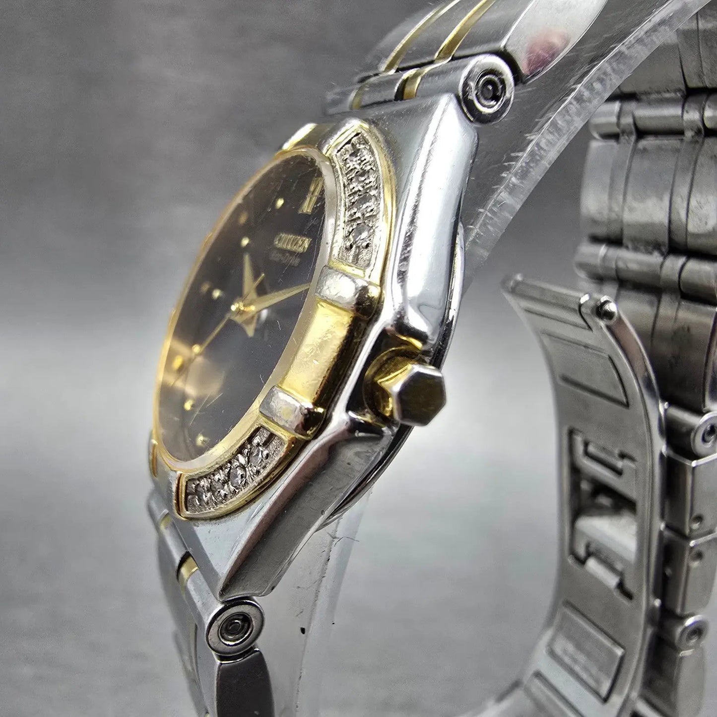 Citizen Eco-Drive Watch Women 25mm Black Dial Two Tone Round E030-H26647 Runs GH2