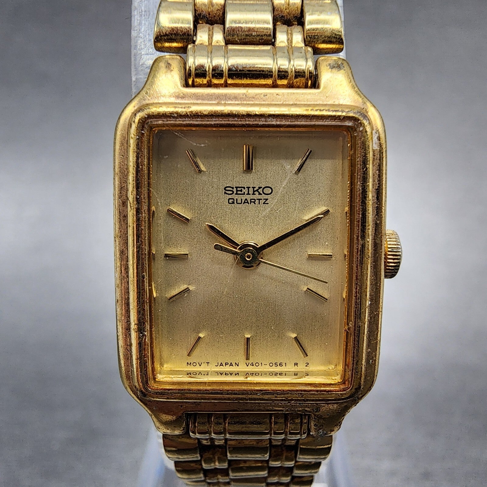 Seiko Tank Watch Women 17mm Gold Dial Gold Tone Rectangle V4015129 New Battery1