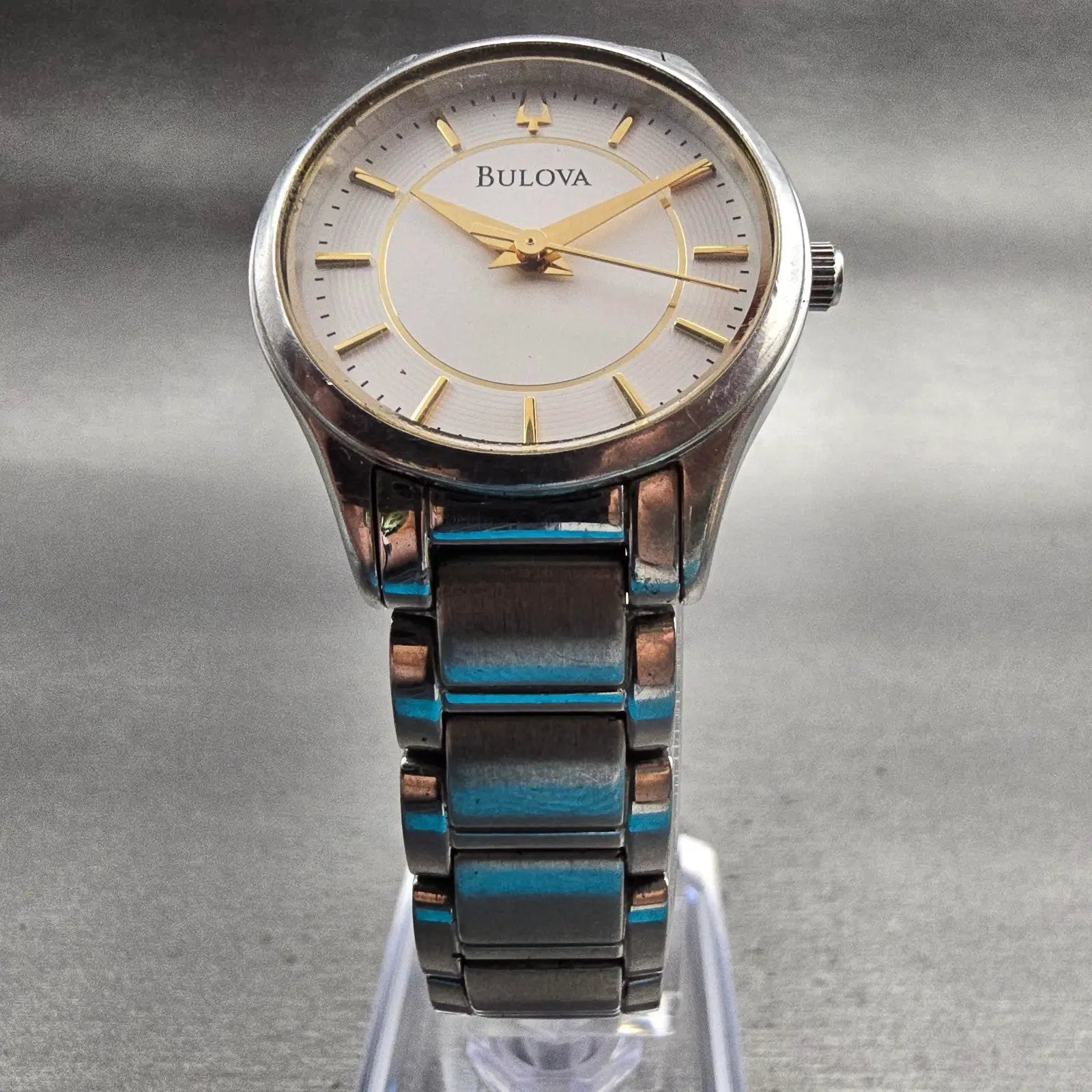 Bulova Watch Women 28mm Silver Dial Silver Tone Round 96L175 New Battery5