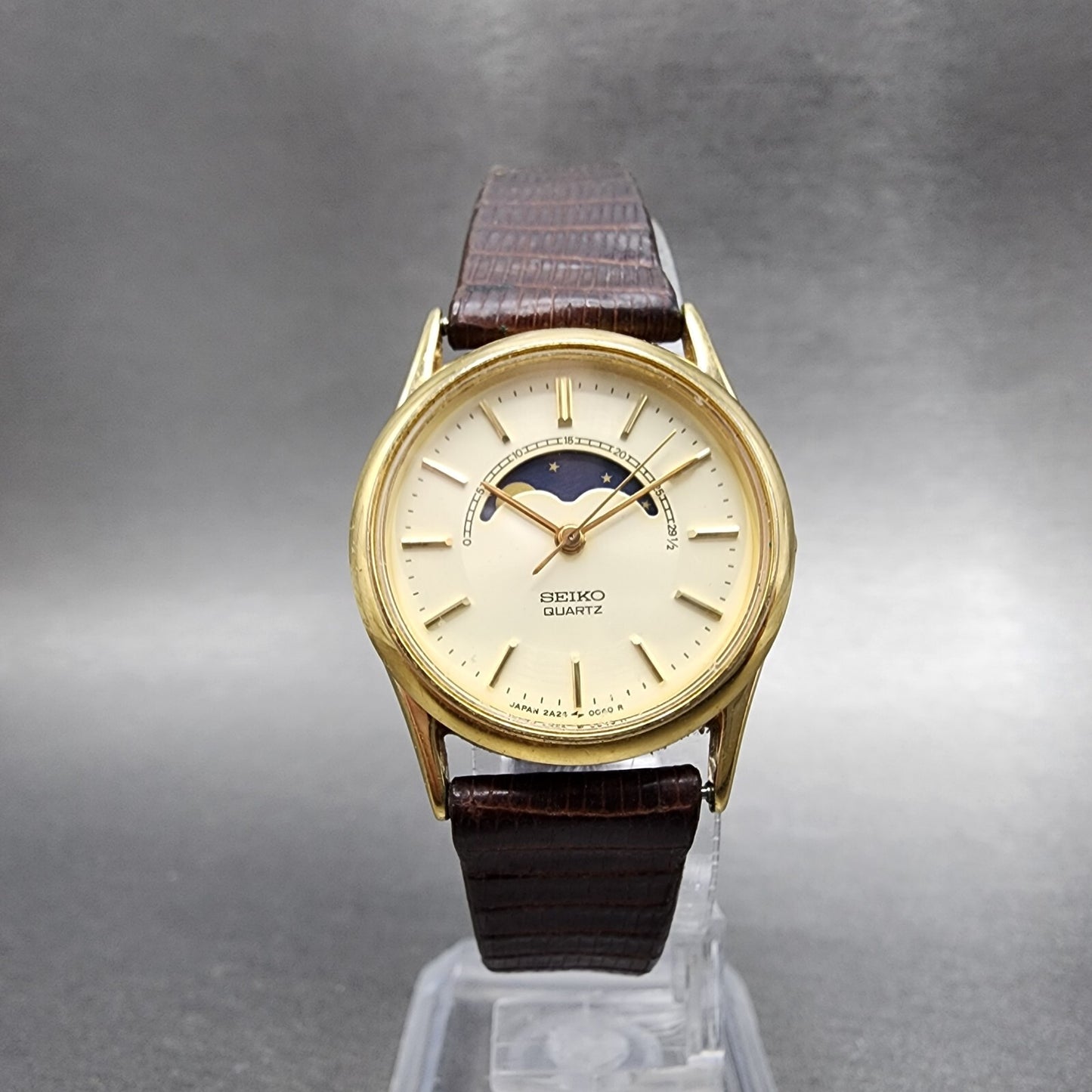 Seiko Moonphase Watch Women 25mm Champange Dial Gold Tone 2A240048 New Battery5