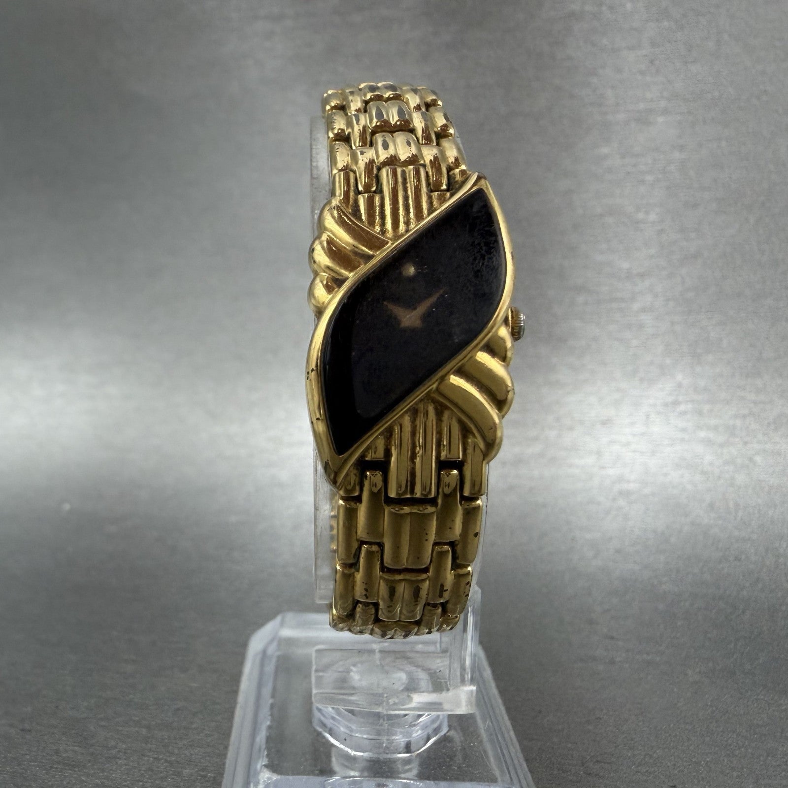 Seiko Watch Women 16mm Black Dial Gold Tone Vintage 4N00-6411 New Battery5