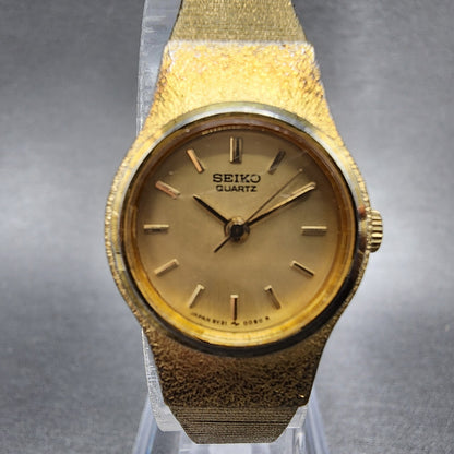 Seiko Watch Women 20mm Gold Dial Gold Tone Round 8Y21-0200 New Battery
