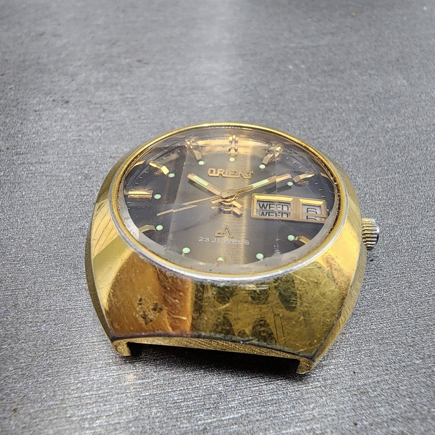 Orient ChronoAce Watch Men 36mm Brown Dial Gold Tone Daydate Automatic Runs2