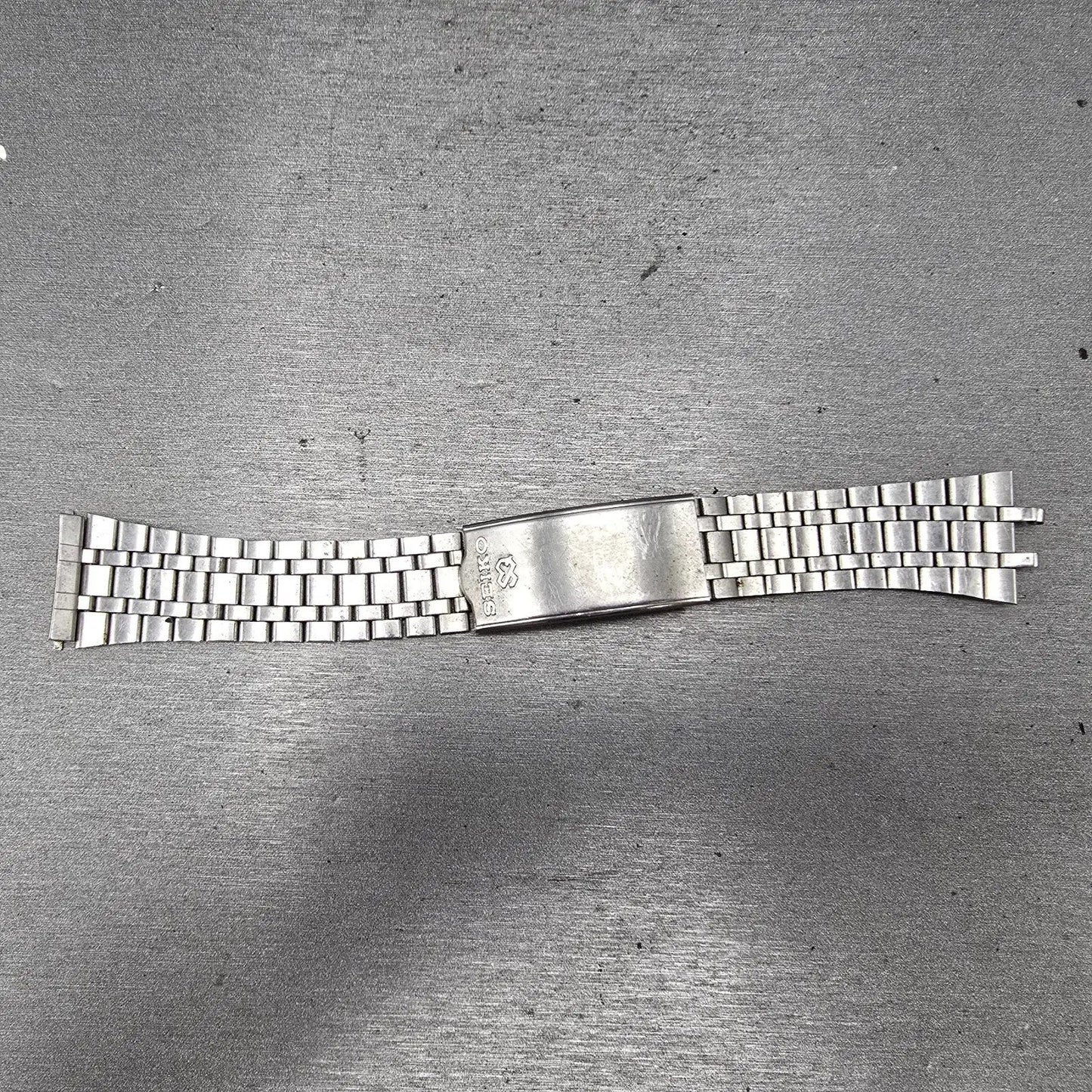 Seiko SQ Bracelet 20mm Stainless Steel Silver Tone Tri Folding Clasp VTG 610500