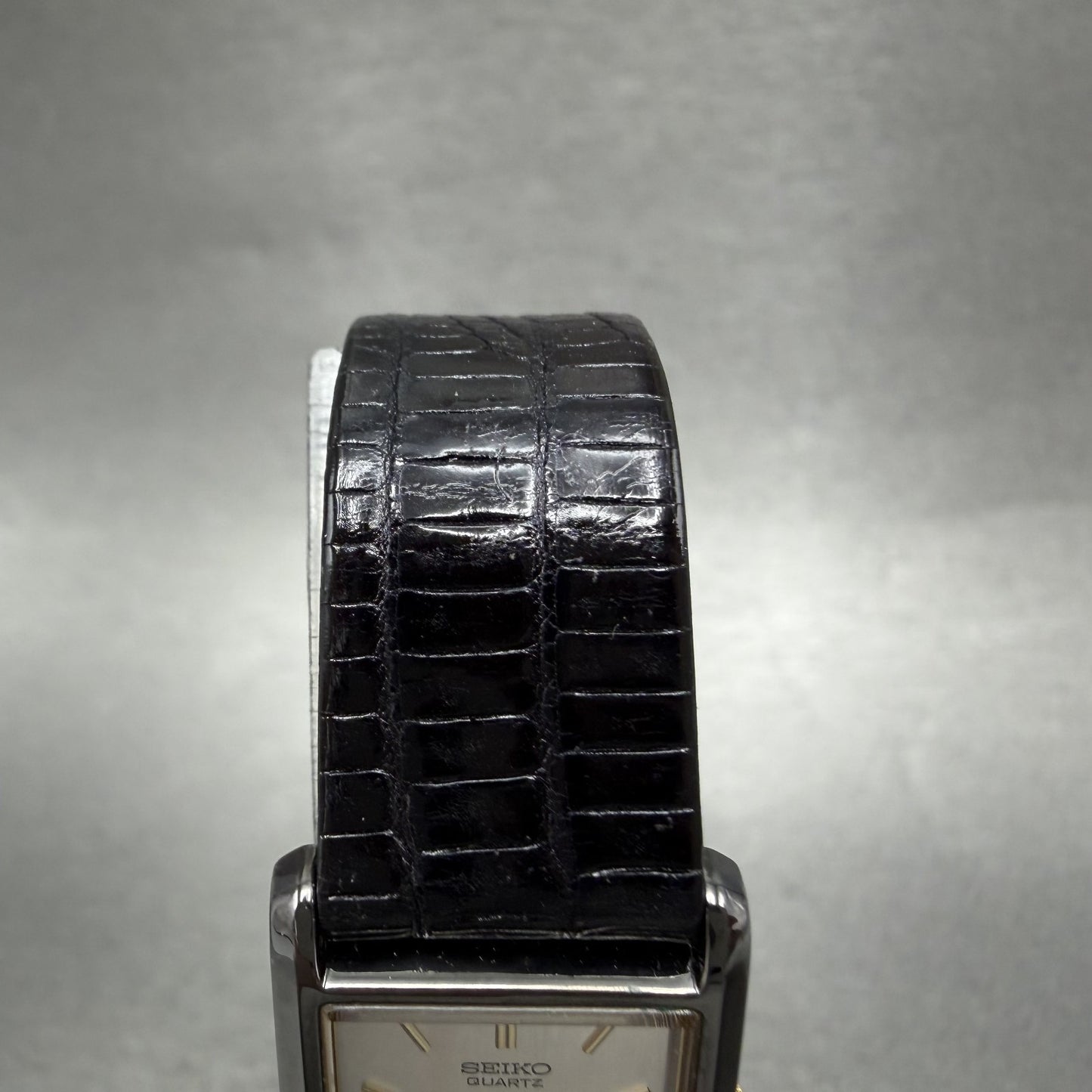Seiko Tank Watch Women 18mm MOP Dial Black Tone Rectangle 1N005C89 NOS New Batt4