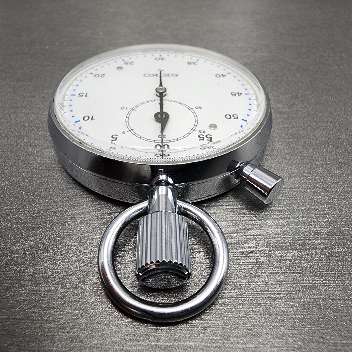 VTG Seiko Stopwatch 885021 Silver Tone White Dial Manual Wind Runs4