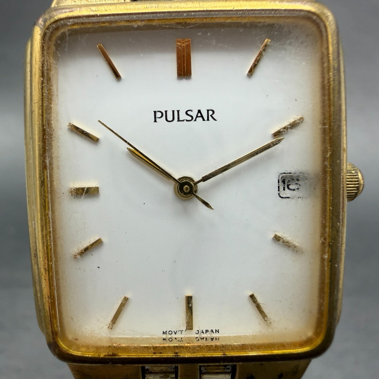 Pulsar Tank Watch Men 27mm White Dial Gold Tone Date Rectangle VX32-X154 NewBatt1