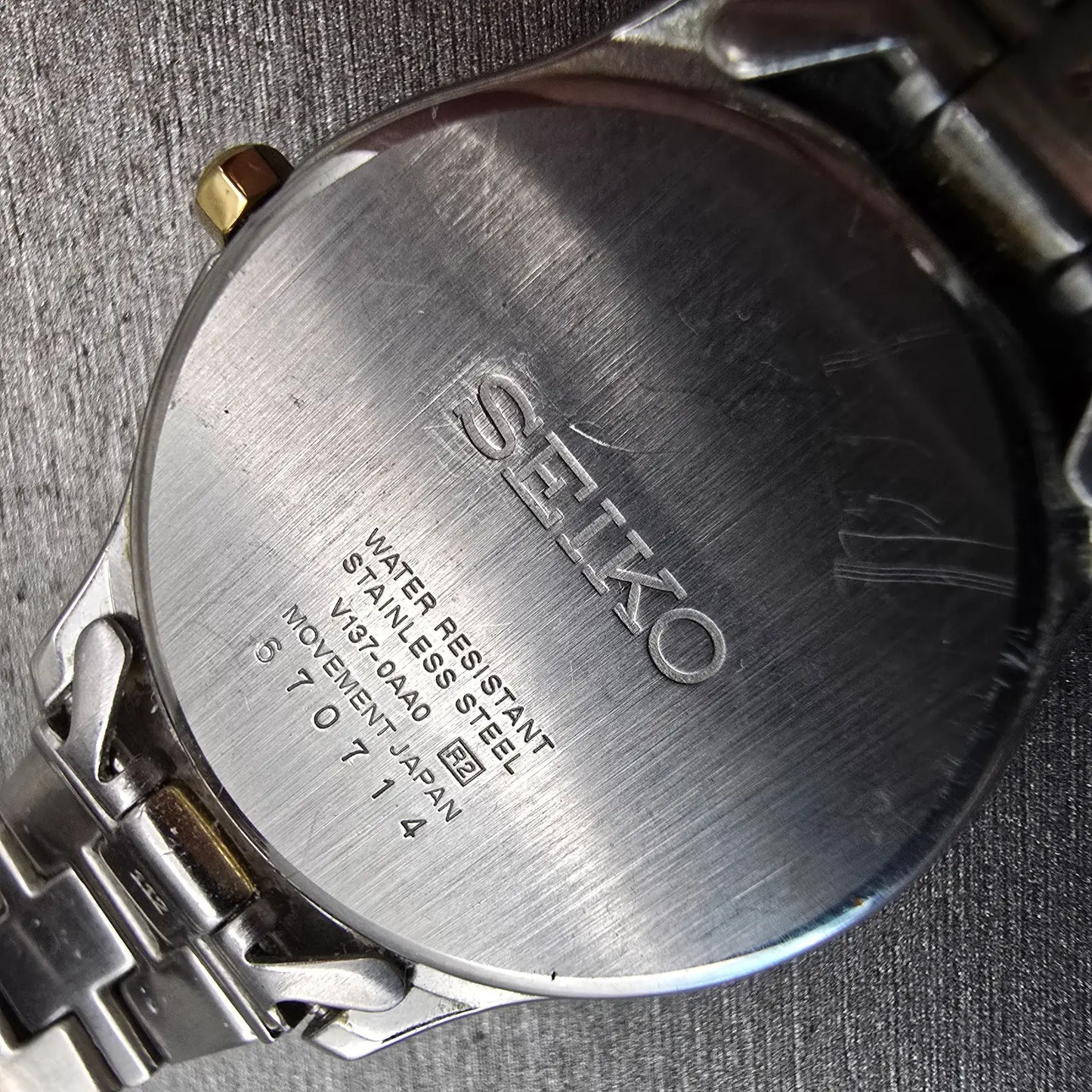Seiko Solar Watch Women 28mm MOP Dial Two Tone Date Gemmed Round V137-0AA0 Works10