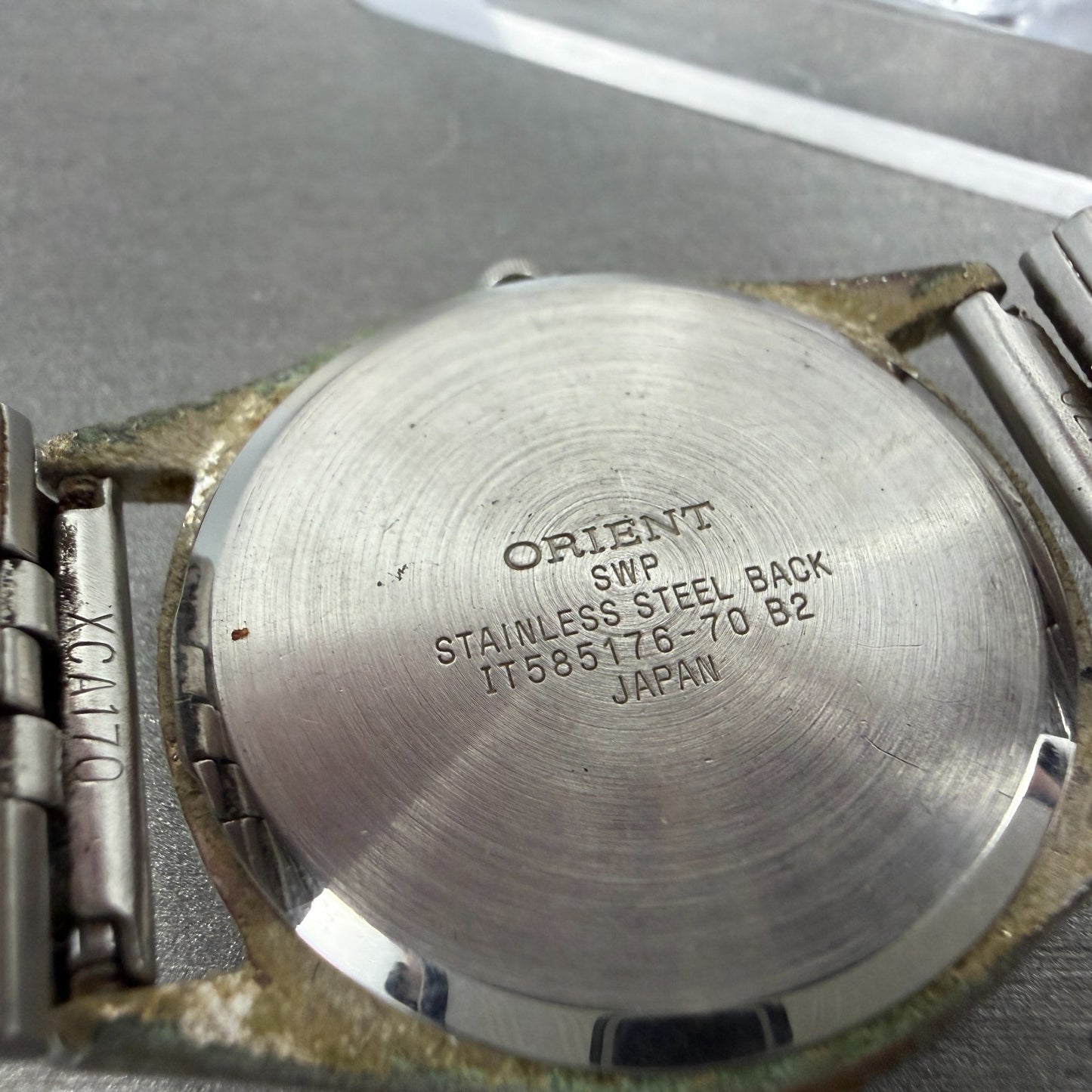 Orient VX Watch Unisex 32mm White Dial Silver Tone Round IT58517670 New Battery9