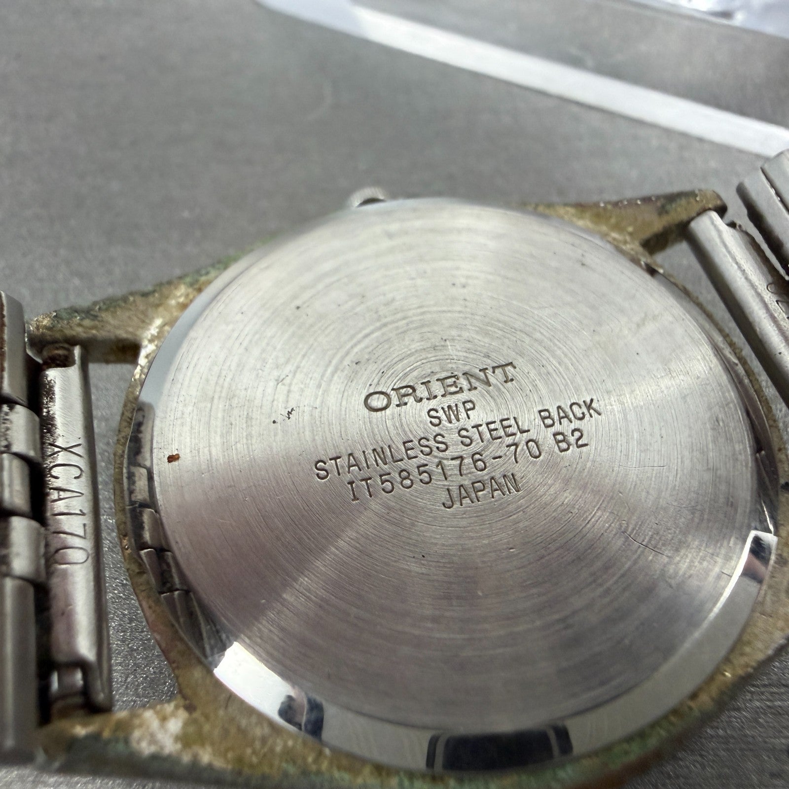 Orient VX Watch Unisex 32mm White Dial Silver Tone Round IT58517670 New Battery9