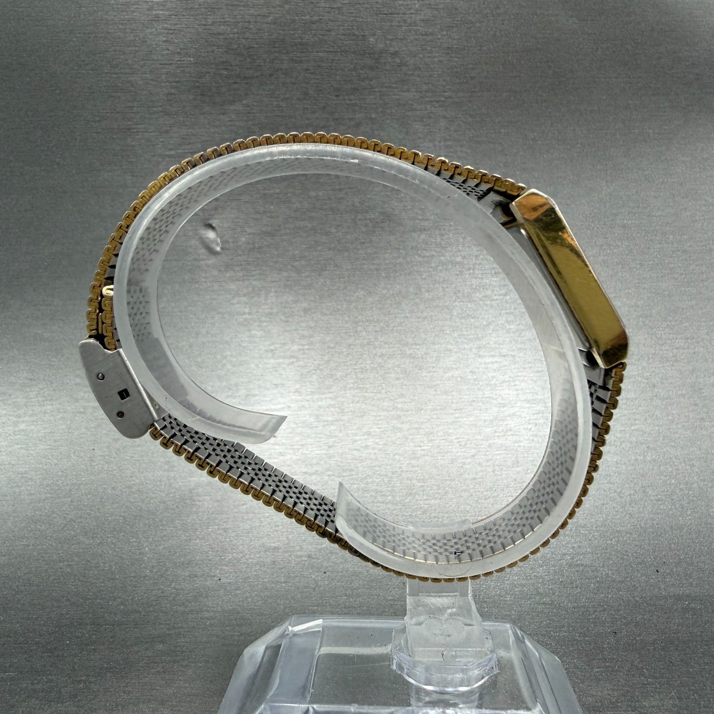 Seiko Tank Watch Women 18mm Black Dial Gold Tone 2Y01-5D1H Rectangle New Battery8