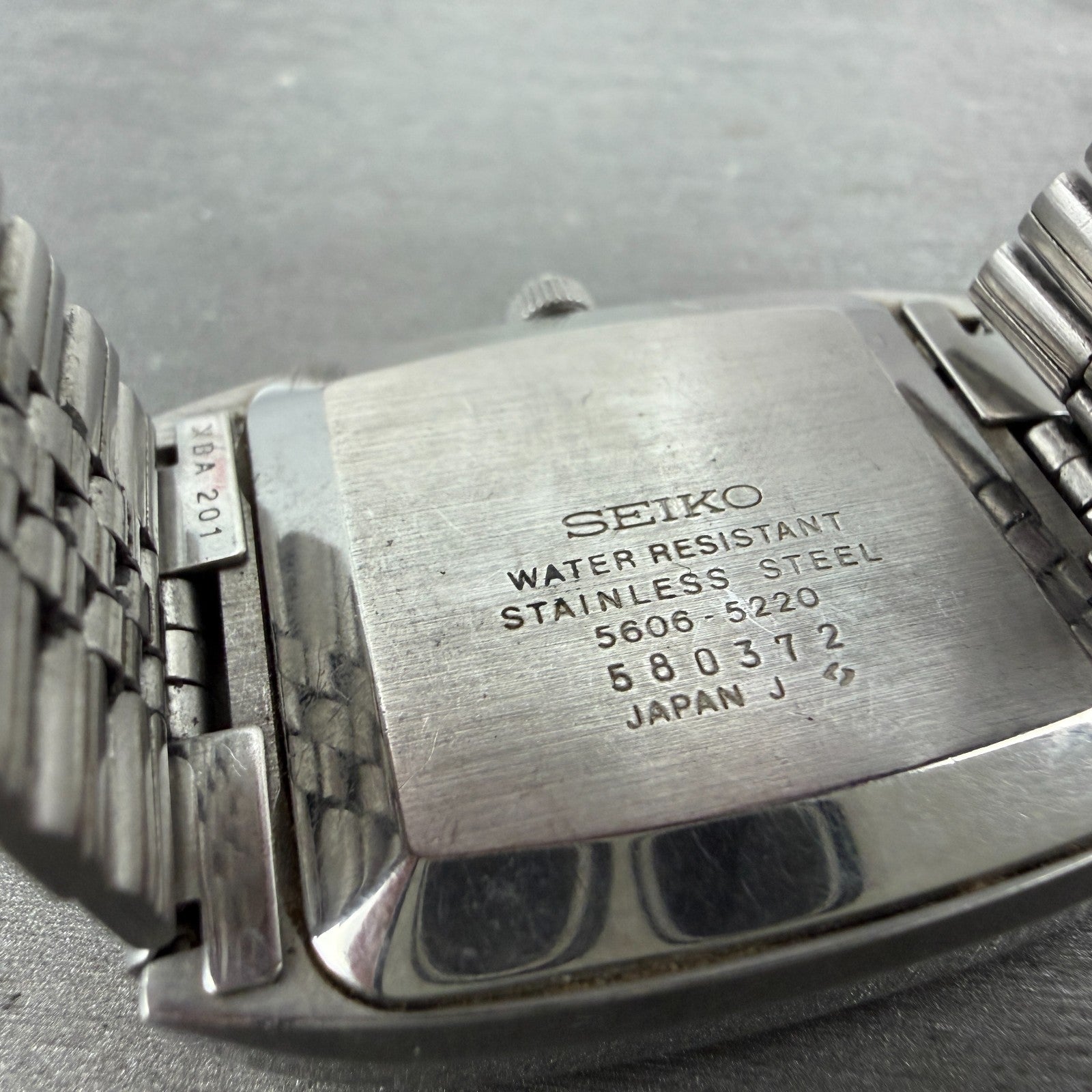 Seiko Lord Matic Watch Men 33mm Silver Dial Steel Daydate READ! 5606-5220 Runs9