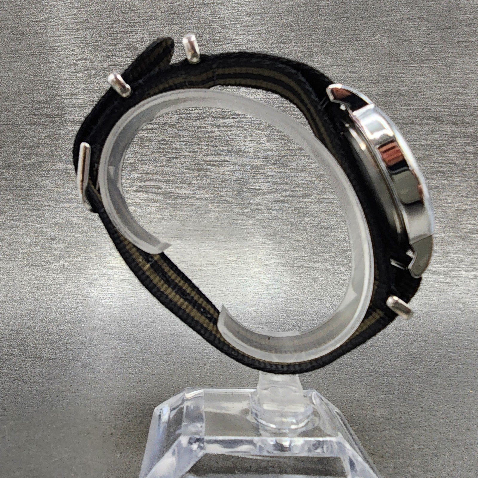 Timex Weekender Watch Men 38mm Cream Dial Silver Tone Indiglo New Battery8