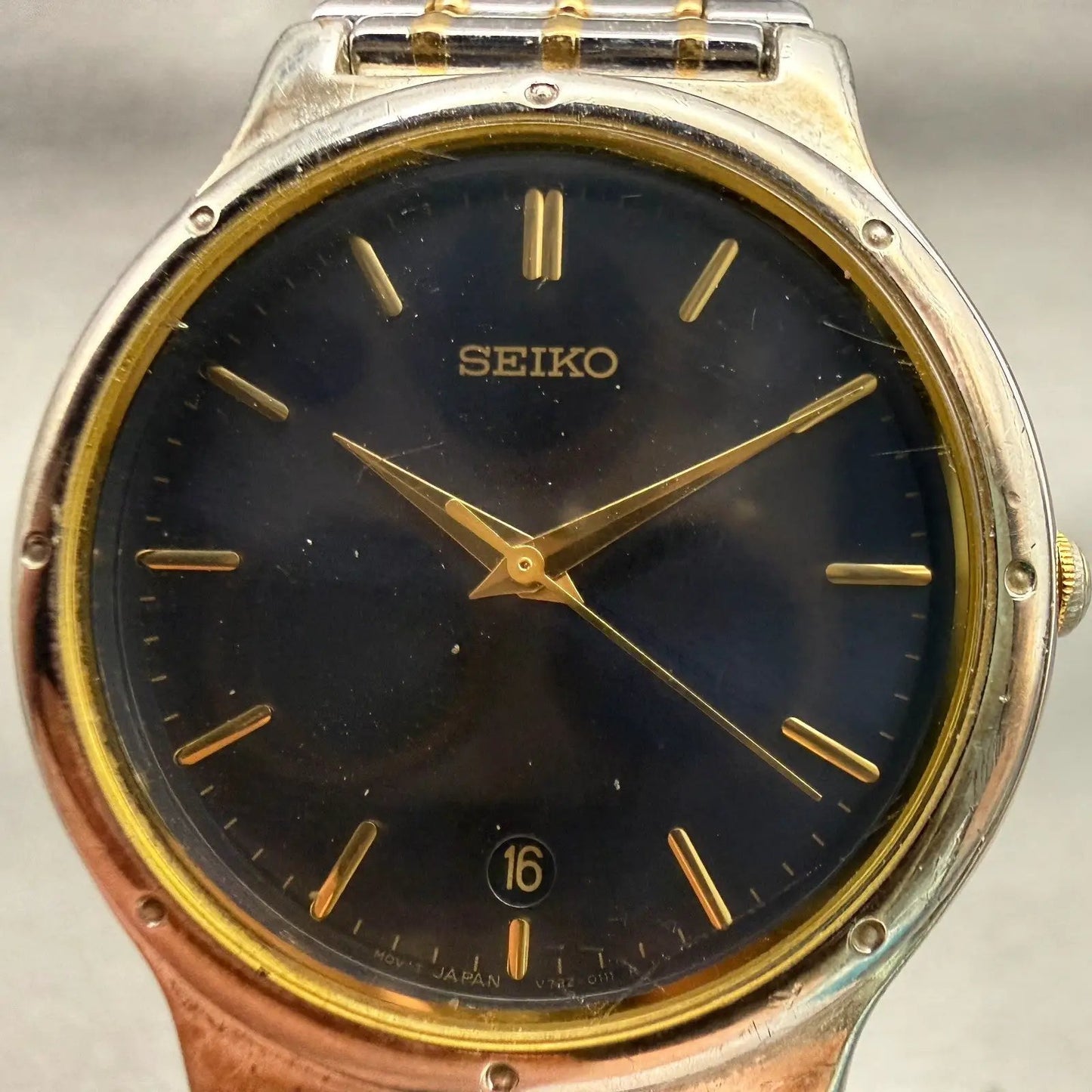 Seiko Watch Men 33mm Black Dial Two Tone Date Round V732-0090 New Battery VTG1