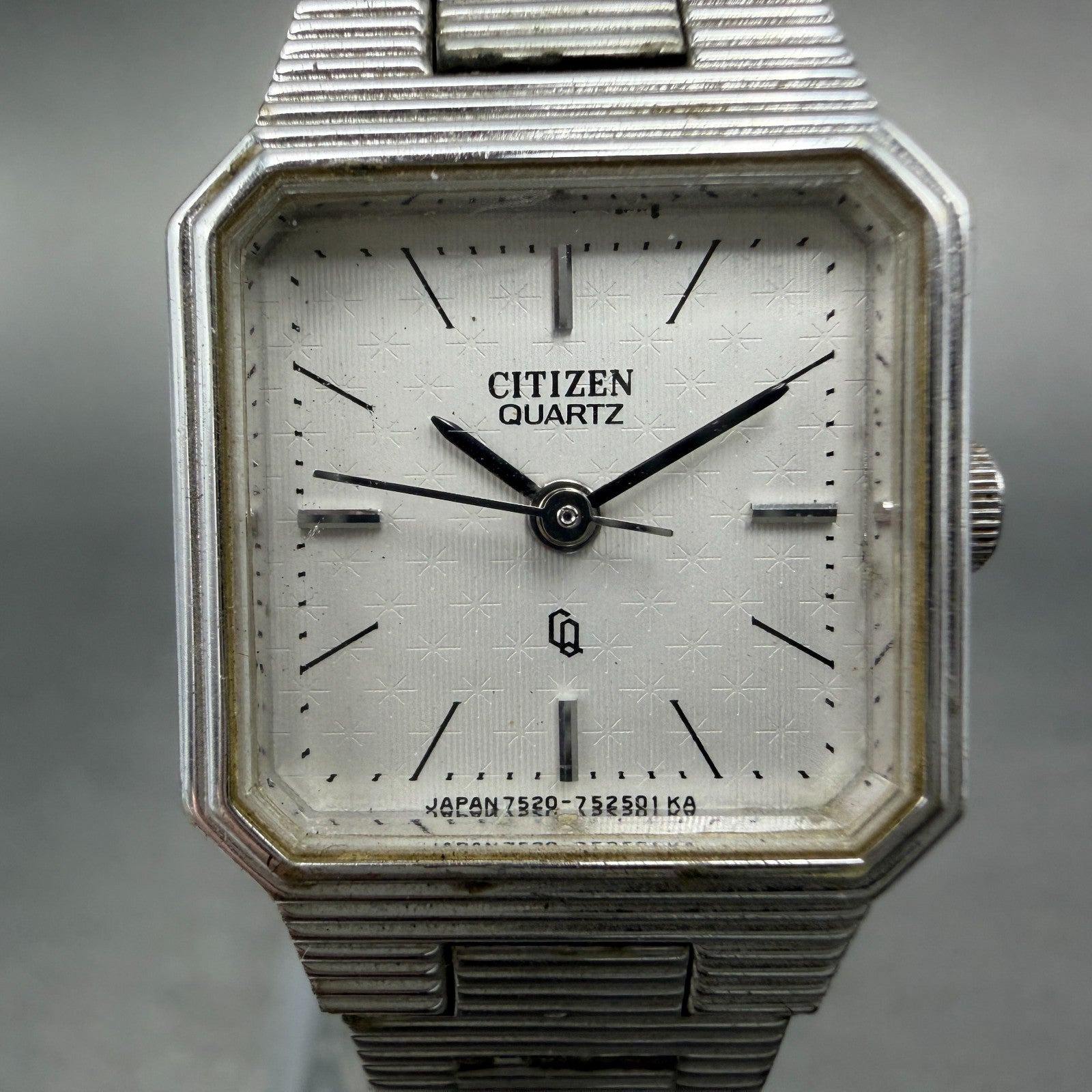 Citizen CQ Watch Women 17mm White Dial Silver Tone Rectangle 4-751922 New Batt1