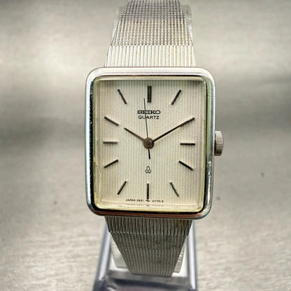 Seiko Watch Women 20mm Silver Dial Silver Tone Rectangle 2621-5200 New Battery0