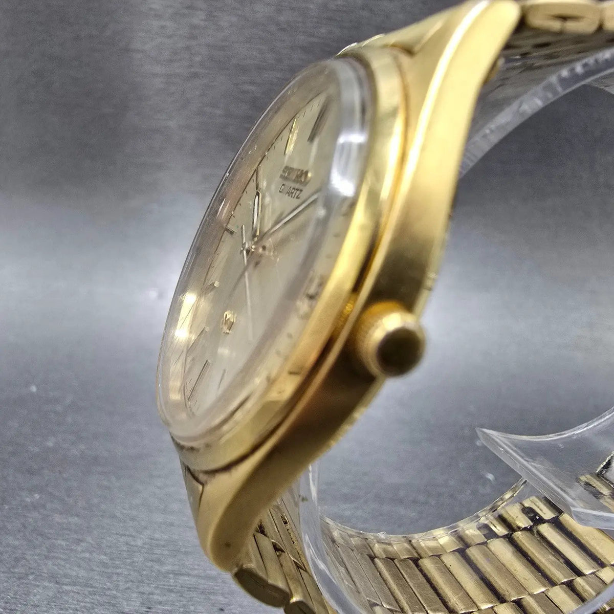 Seiko SQ Watch Men 35mm Champagne Dial Gold Tone Date 5Y22-8020 Round PARTS3