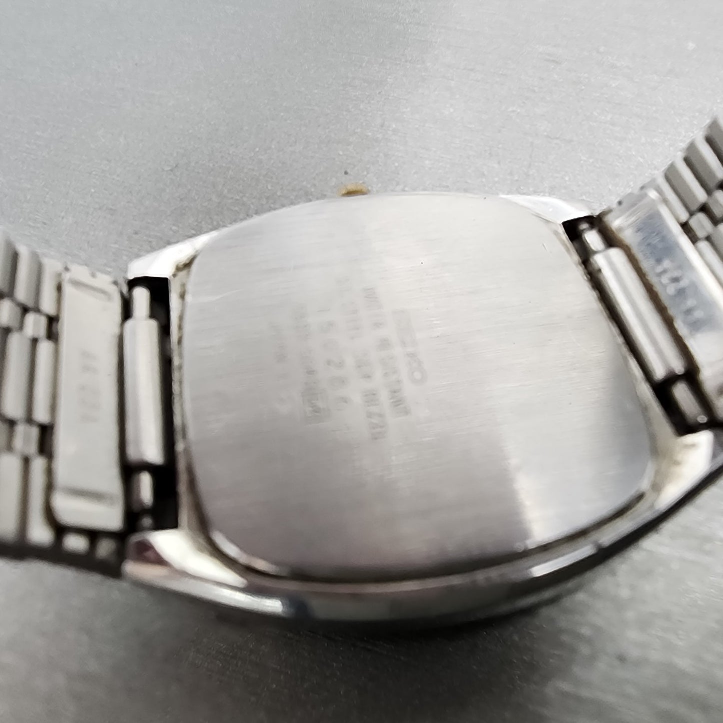 Seiko Watch Men 32mm Champagne Dial Two Tone Daydate 59335040 PARTS10