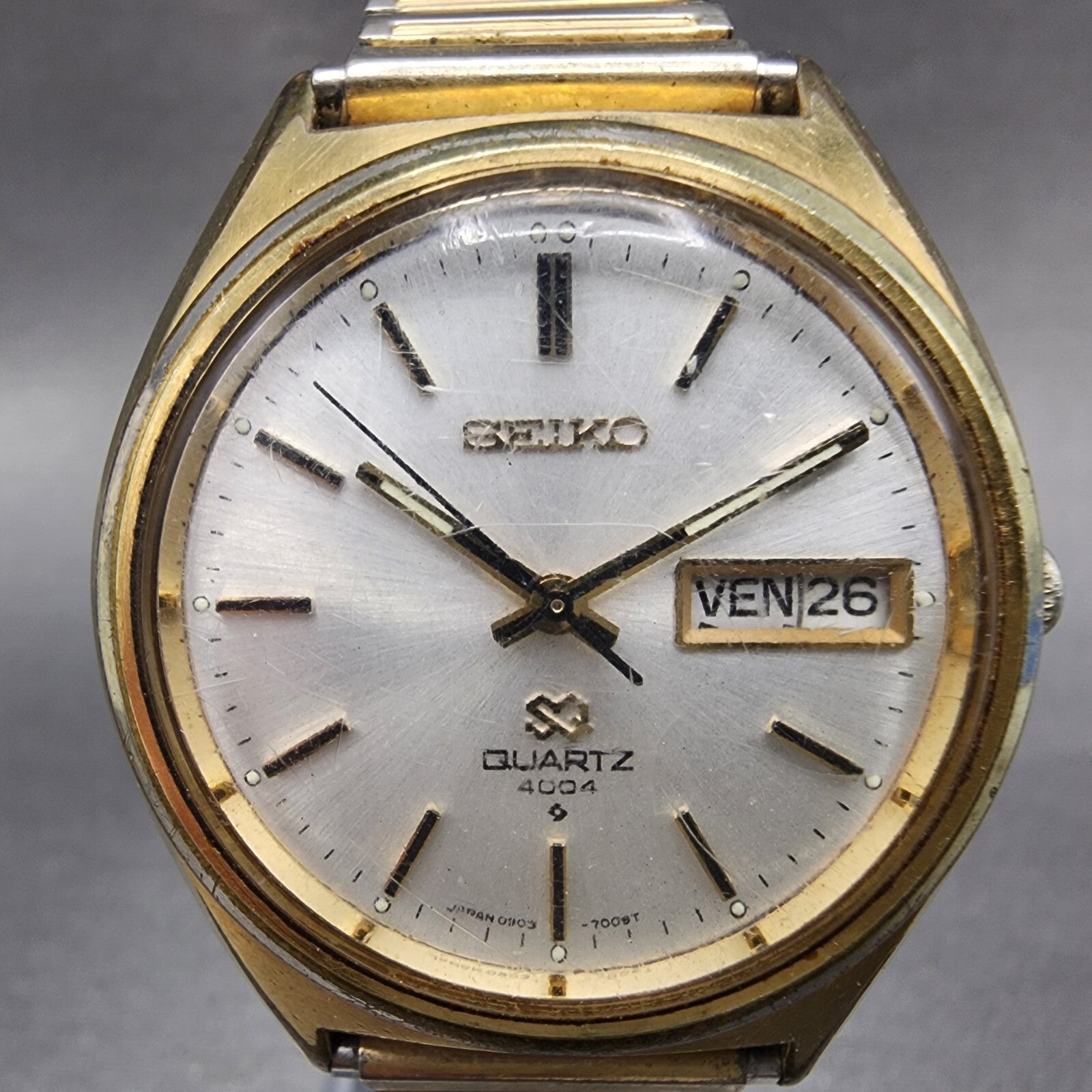 Seiko SQ 4004 Watch Men 37mm Silver Dial Gold Tone Dadyate 09037009 PARTS2