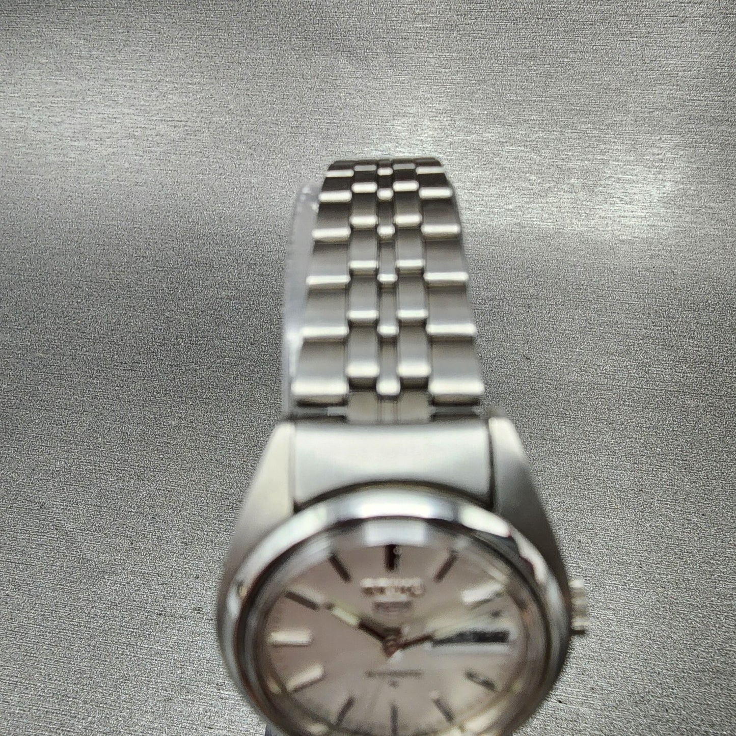 Seiko 5 Automatic Watch Women 25mm White Dial Silver Tone Daydat Round 610675204