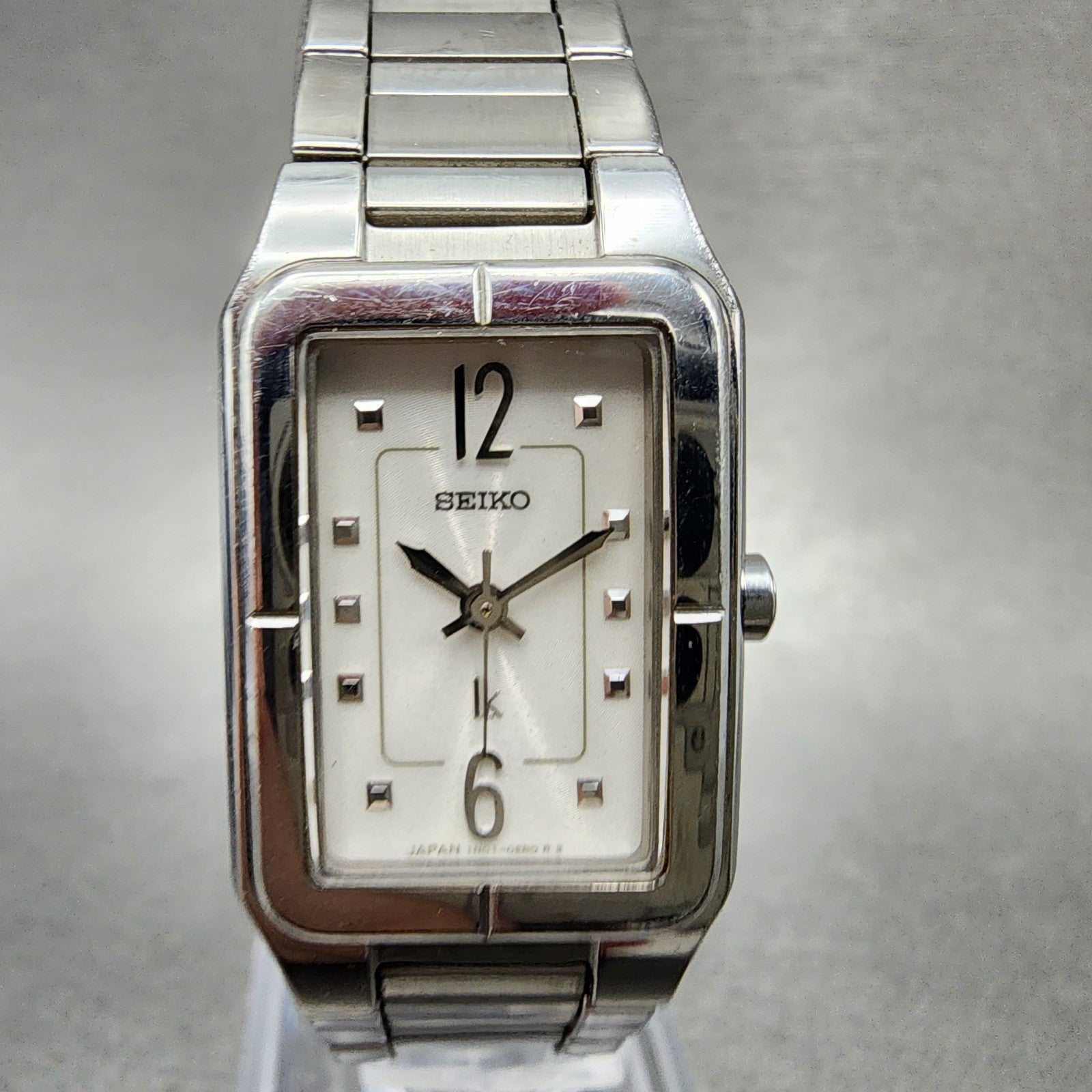 Seiko Lukia Tank Watch Women 20mm Silver Dial Silver Tone 1n010bz0 New Battery1
