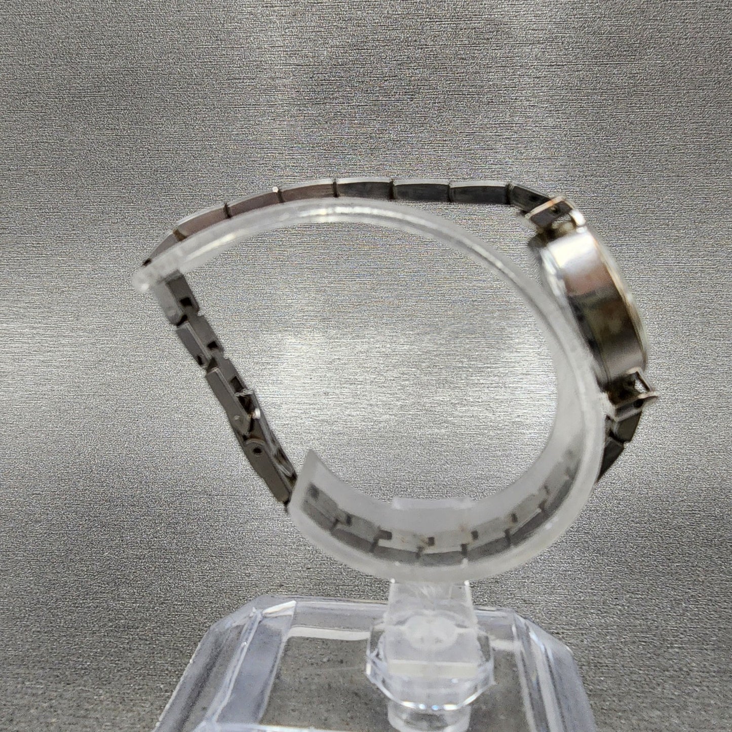 Seiko Watch Women 15mm silver Dial Silver Tone Oval 108160 Manual8