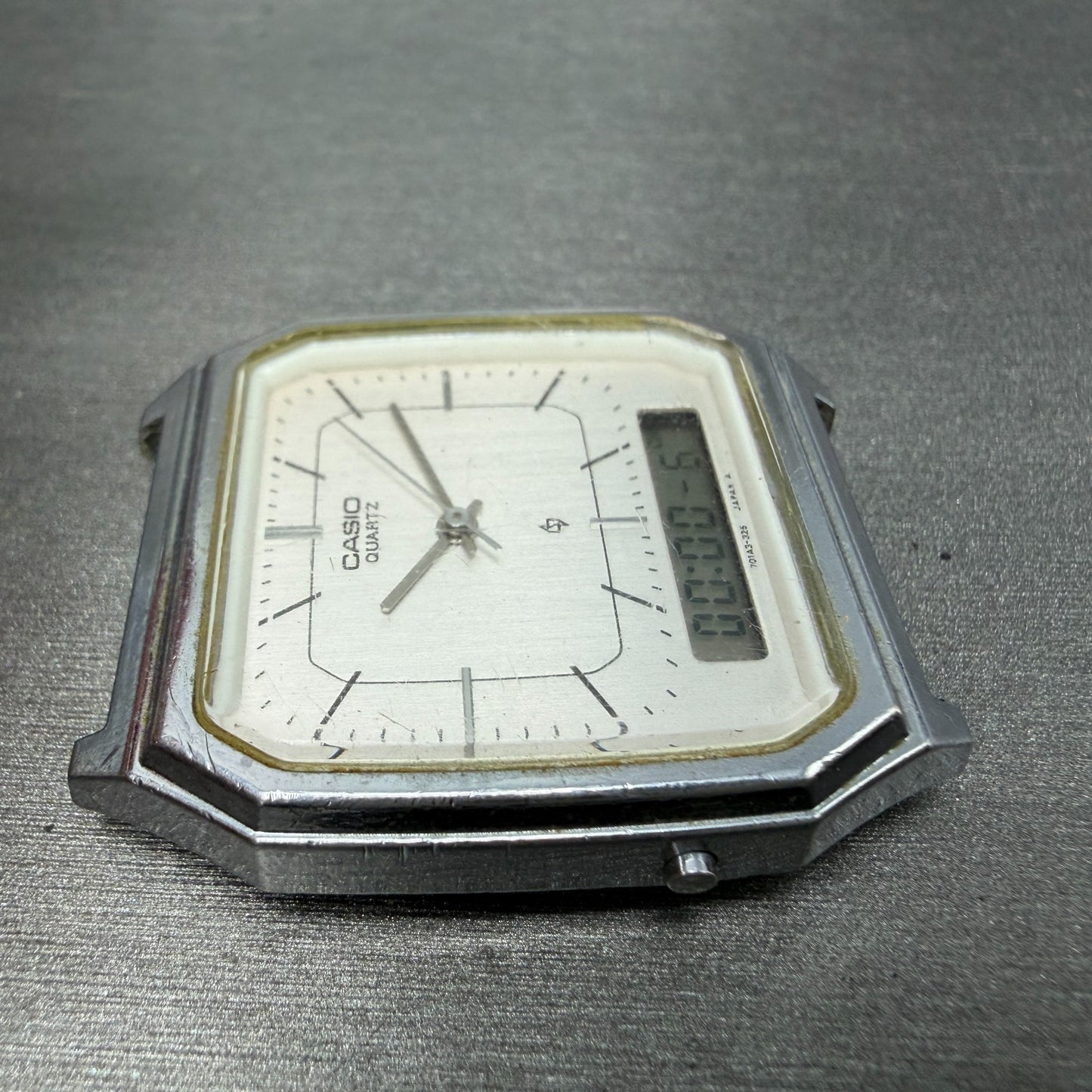 Casio AQ-301 Watch Men 32mm White Dial Silver Tone Octagon Alarm Chrono New Batt3