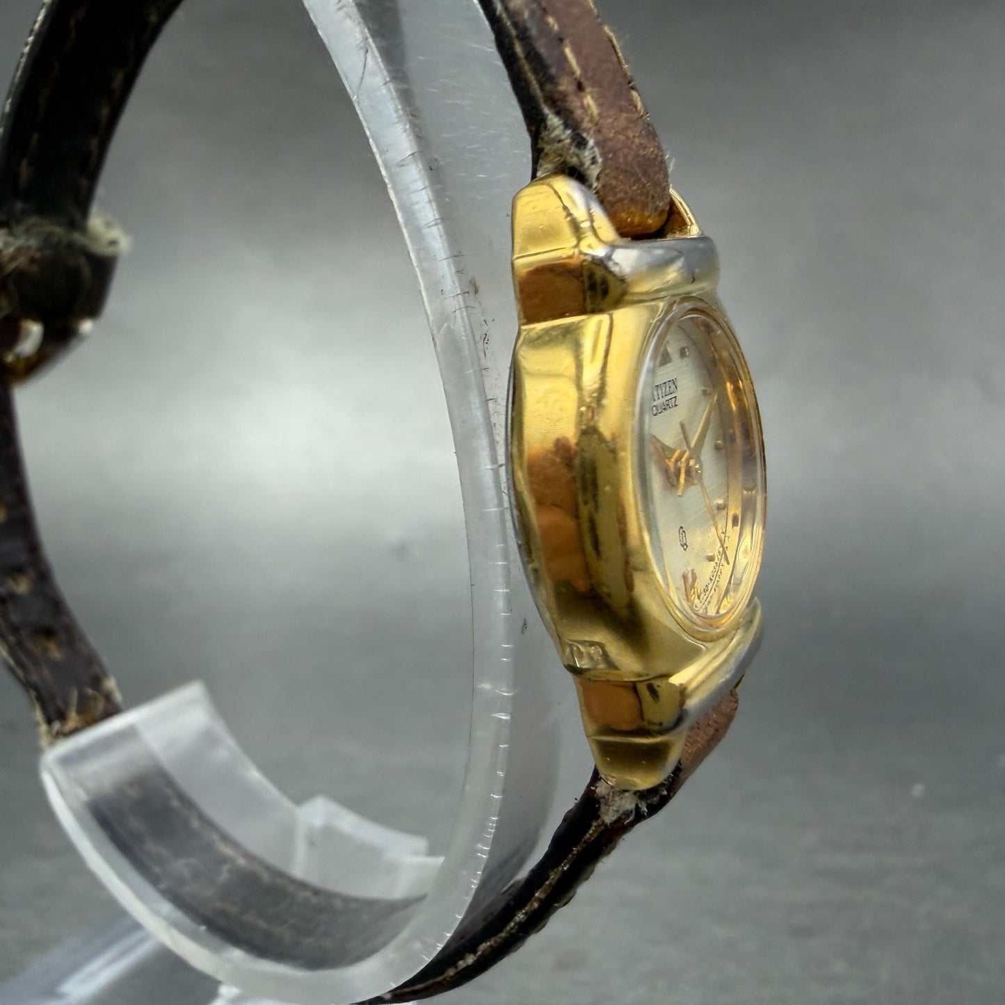 Citizen CQ Watch Women 19mm Champagne Dial Gold Tone Oval 5930-K00845 New BattAB3