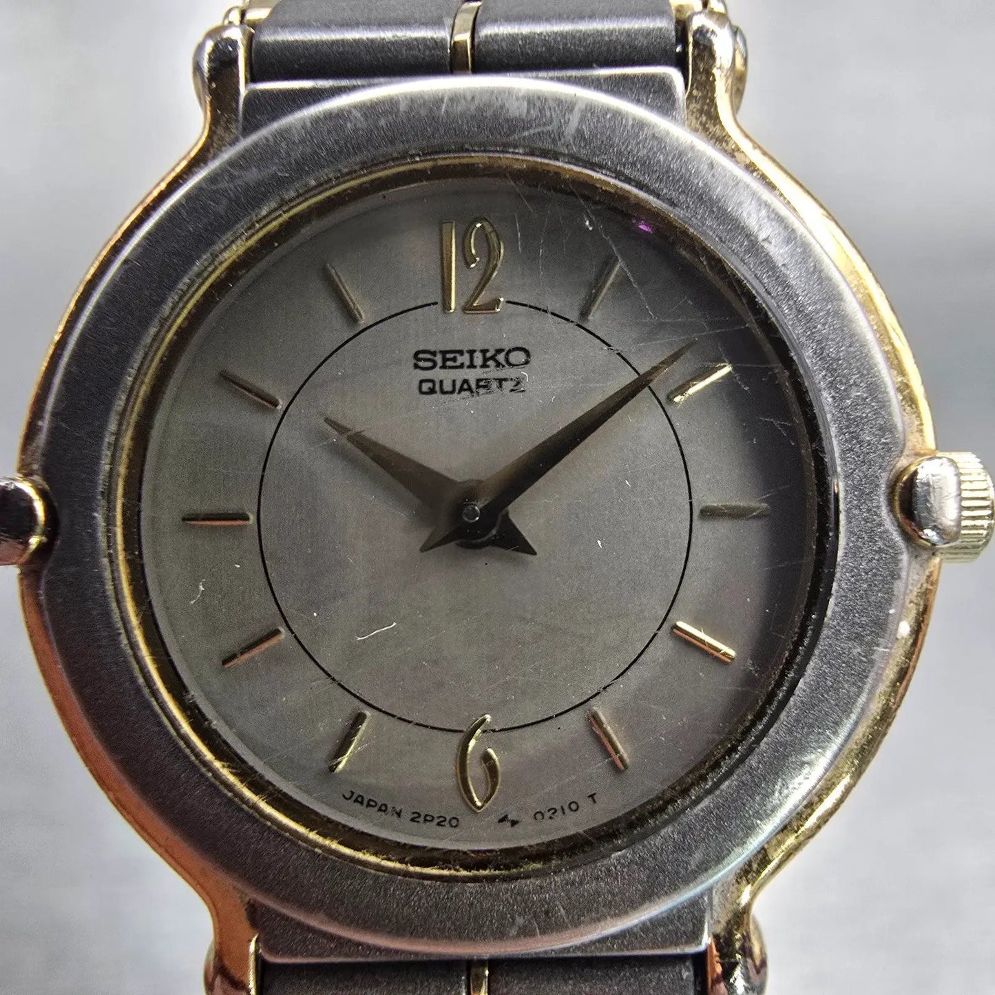 Seiko Watch Women 24mm Gray Dial Two Tone Round 2P20-001H New Battery Vintage1