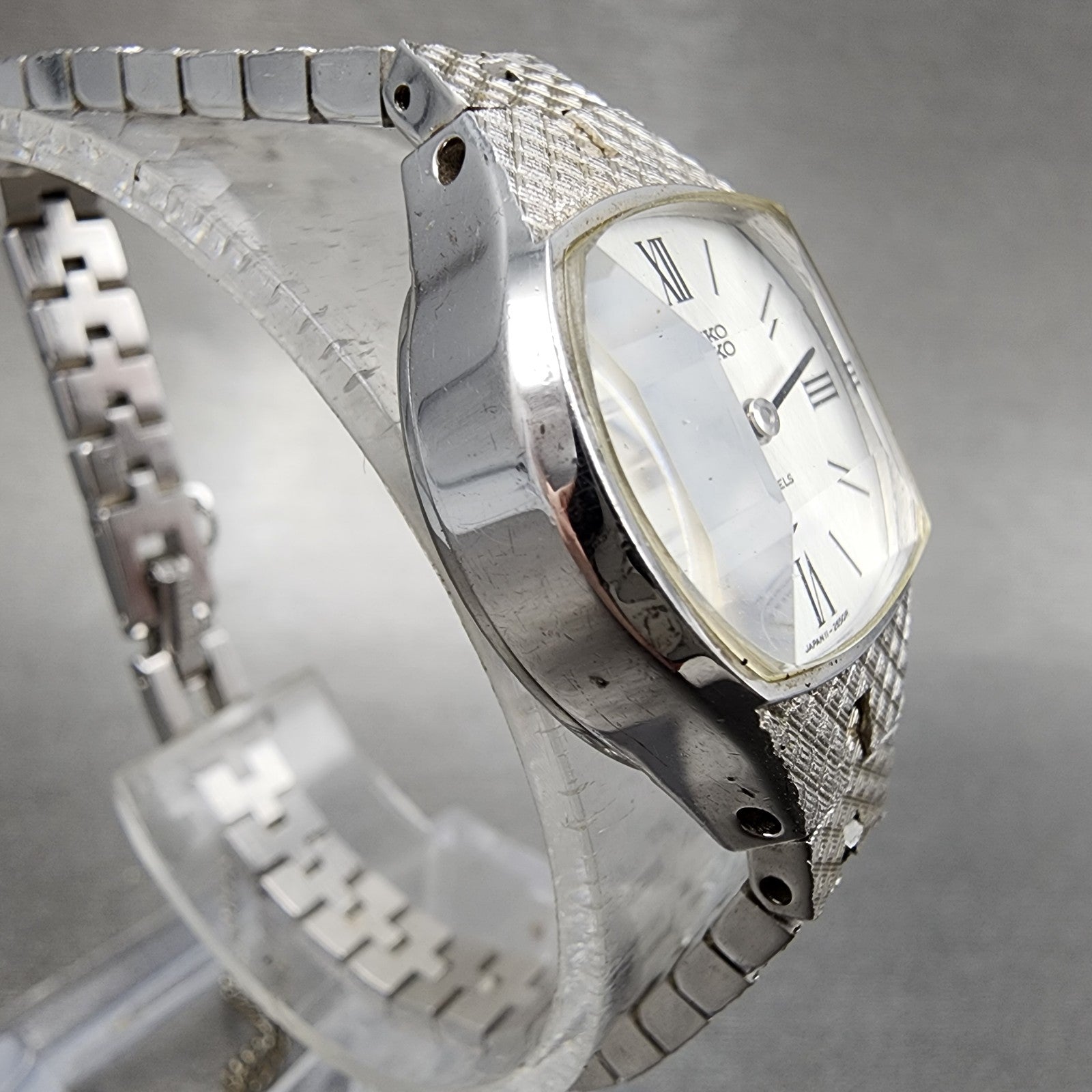 Seiko Watch Women Silver 21mm Dial Silver Tone Manual Round 117850 Runs3