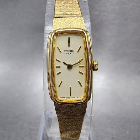 Seiko watch Women 13mm Champagne Dial Gold Tone Rectangle 2e205019 New Battery0