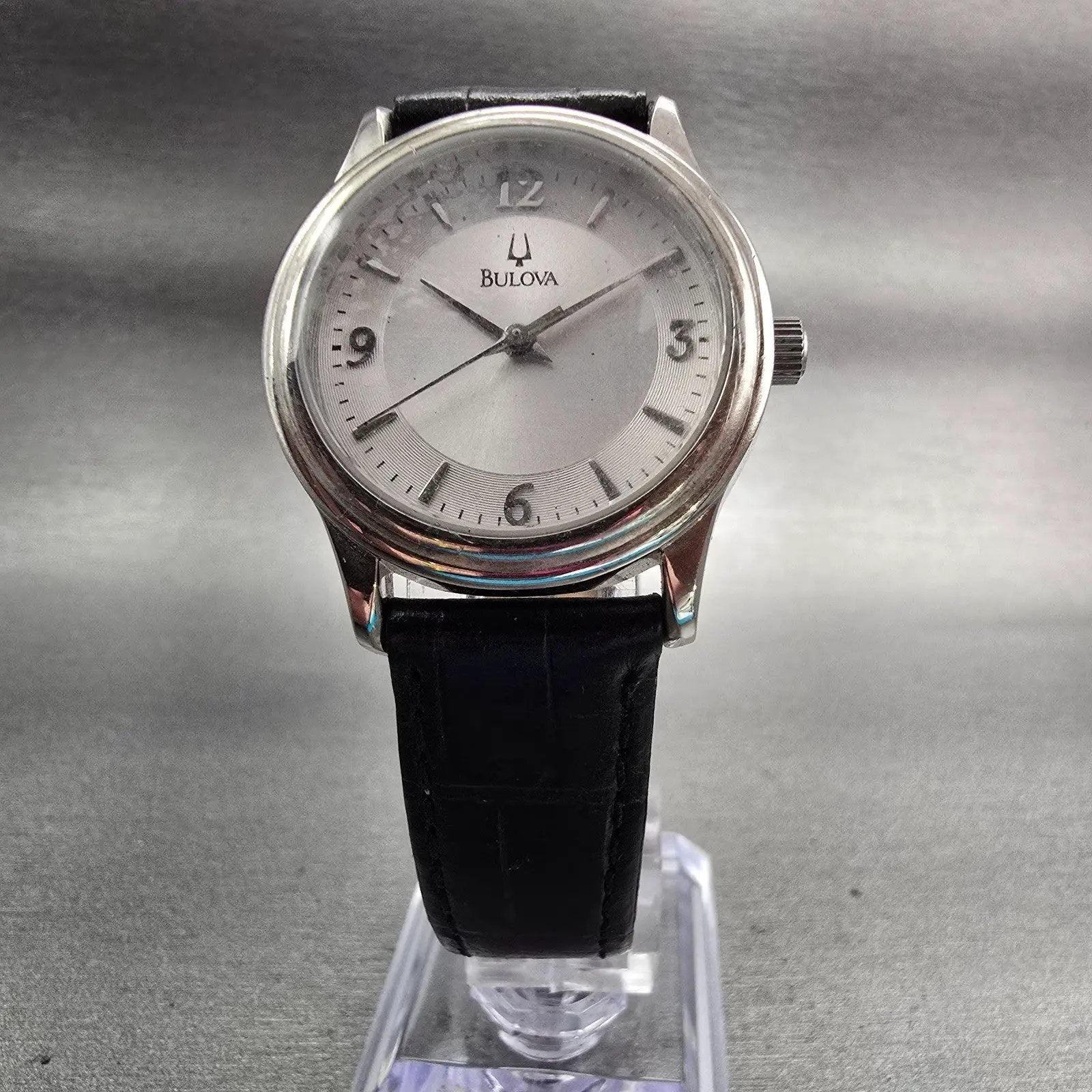 Bulova Watch Women 30mm Silver Dial Silver Tone Round 96T58 New Battery5