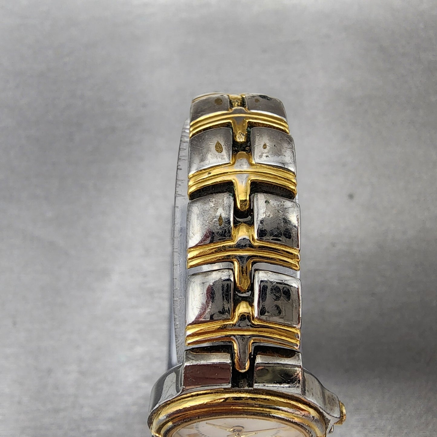 Bulova Watch Women 24mm MOP Dial Two Tone Round Bracelet 98L56 New Battery4