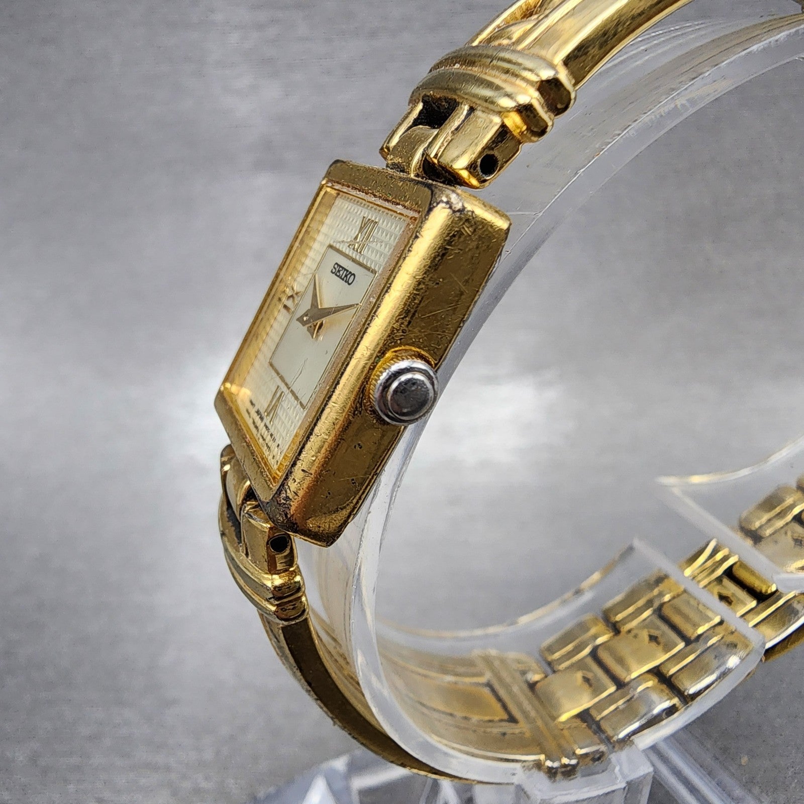 Seiko Watch Women 20mm Champagne dial Gold Tone Square V4006280 New Battery2