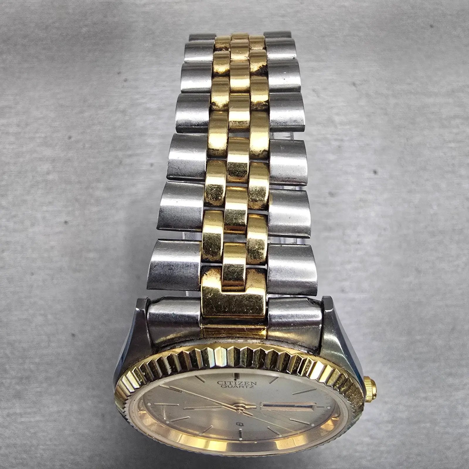 Citizen CQ Watch Men 35mm Champagne Dial Two Tone Daydate 6100-R00405 New Batt4