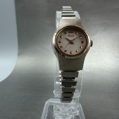 Seiko Watch Women 20mm Silver Dial Silver Tone Round 8Y21-0010  New Battery HJ75