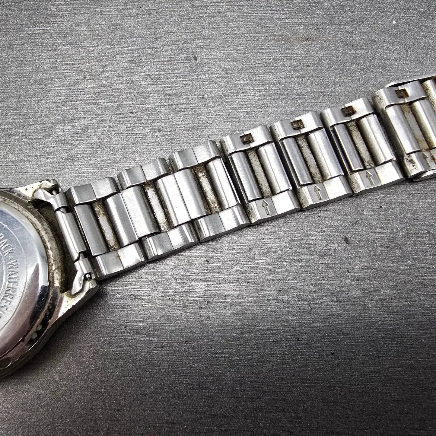 Givenchy Watch Men 35mm White Dial Silver Tone Round  Broken Bracelet PARTS13