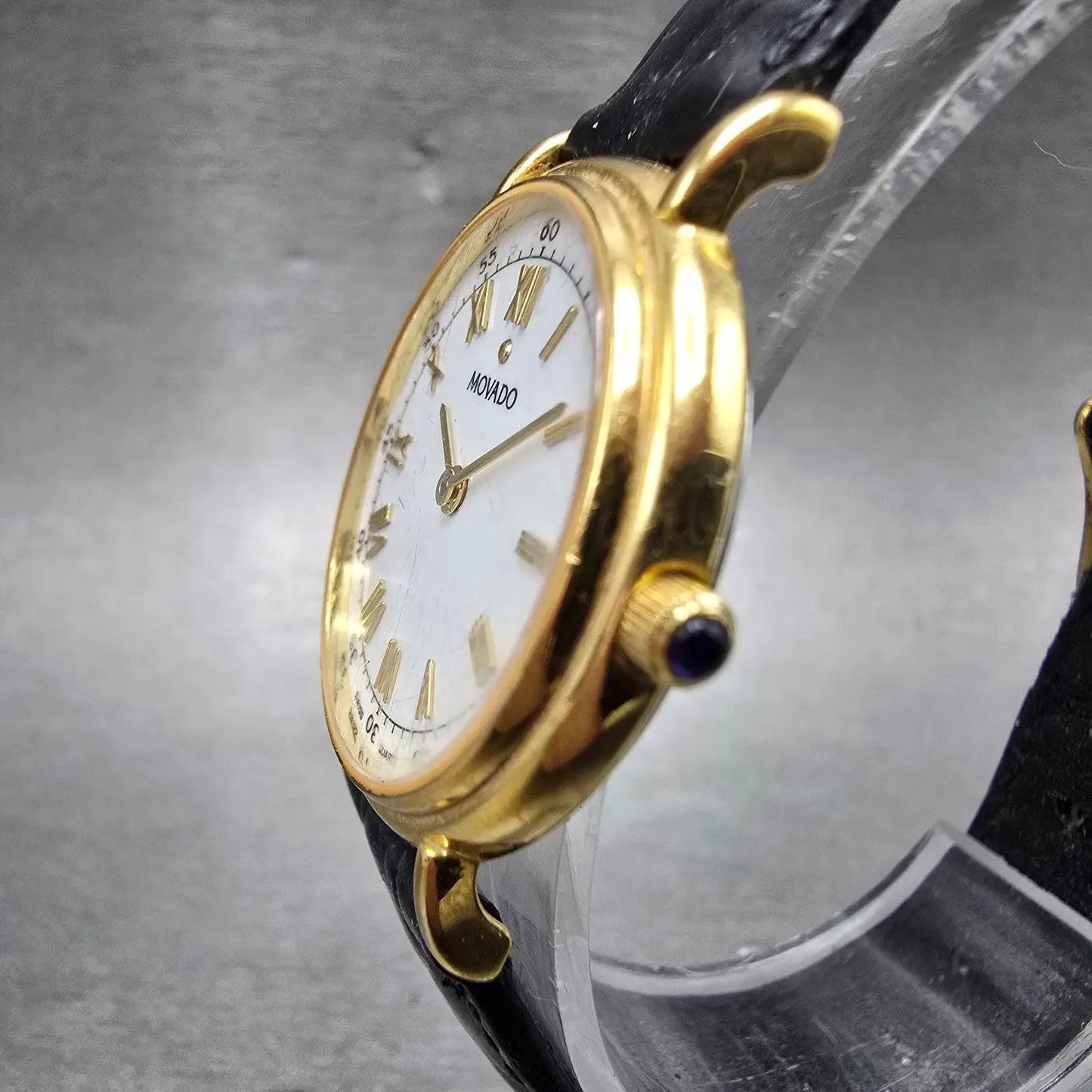 Movado Watch Women 28mm White Dial Gold Tone Round 87-E4-0835 New Battery2