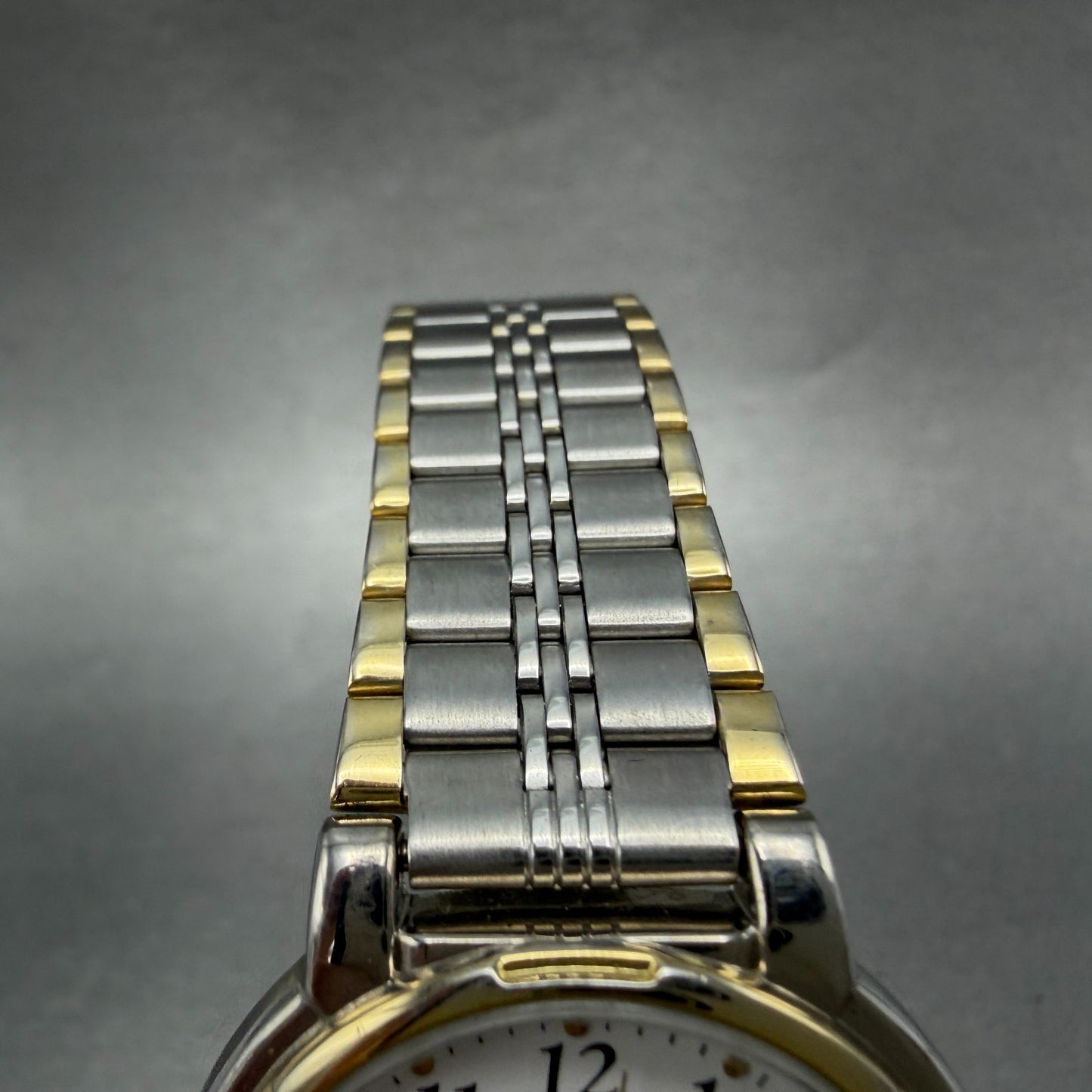 Audi Quattro Watch Unisex 32mm White Dial Two Tone Round New Battery Vintage4