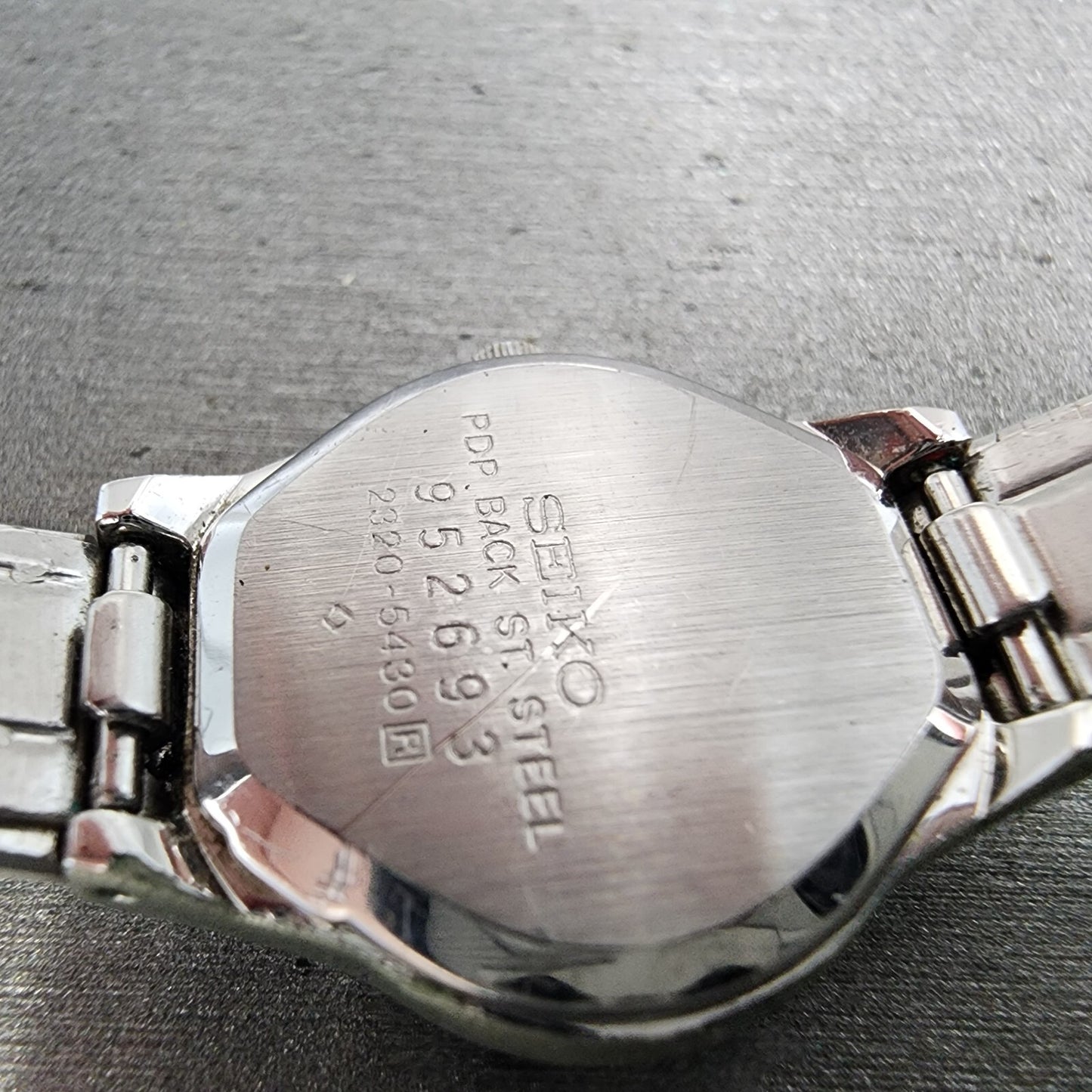 Seiko Watch Women 20mm Silver Dial Silver Tone Oval 23205430 New Battery VTG9