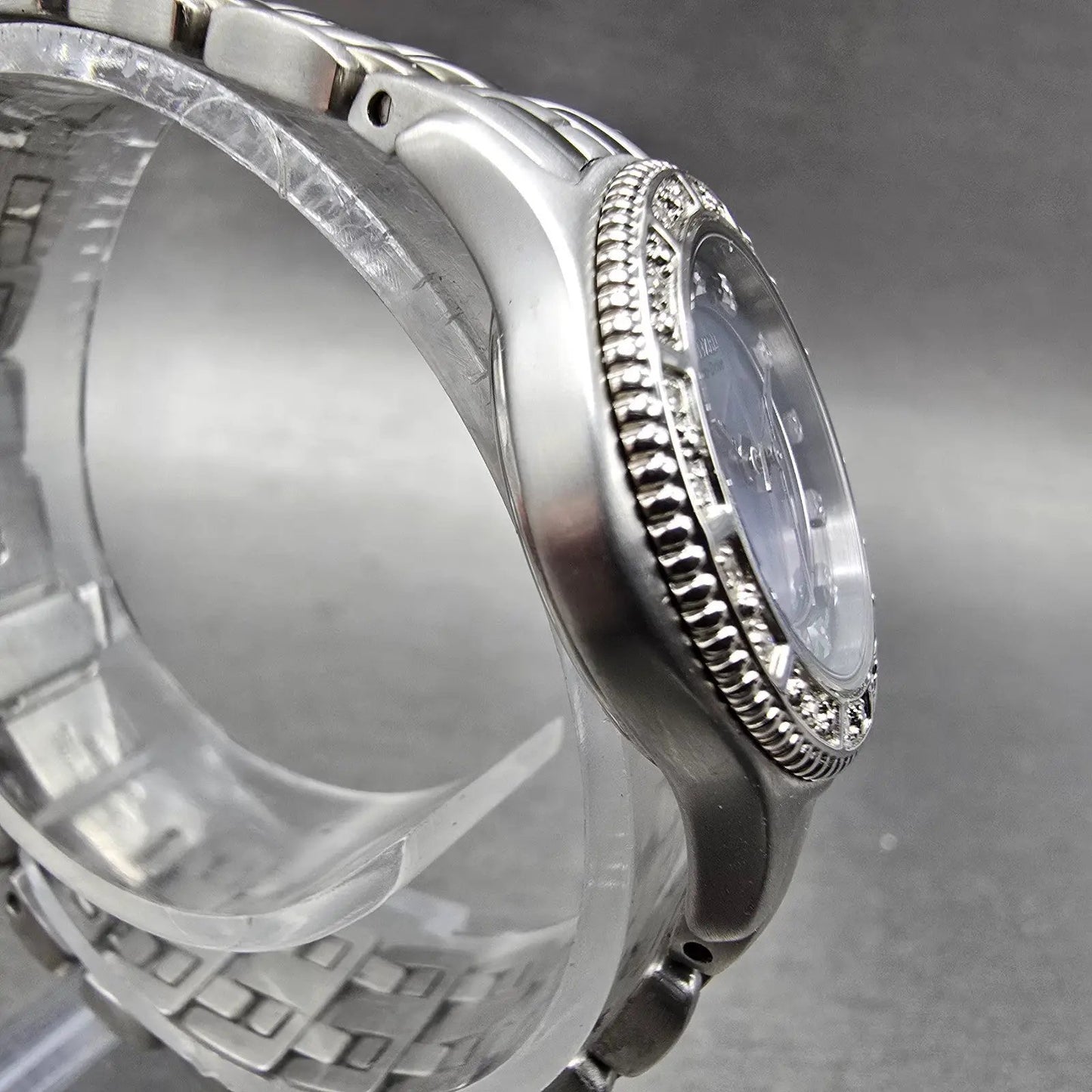 Citizen ECo-Drive Watch Women 26mm MOP Dial Silver Tone Round E031-S034744 Runs3
