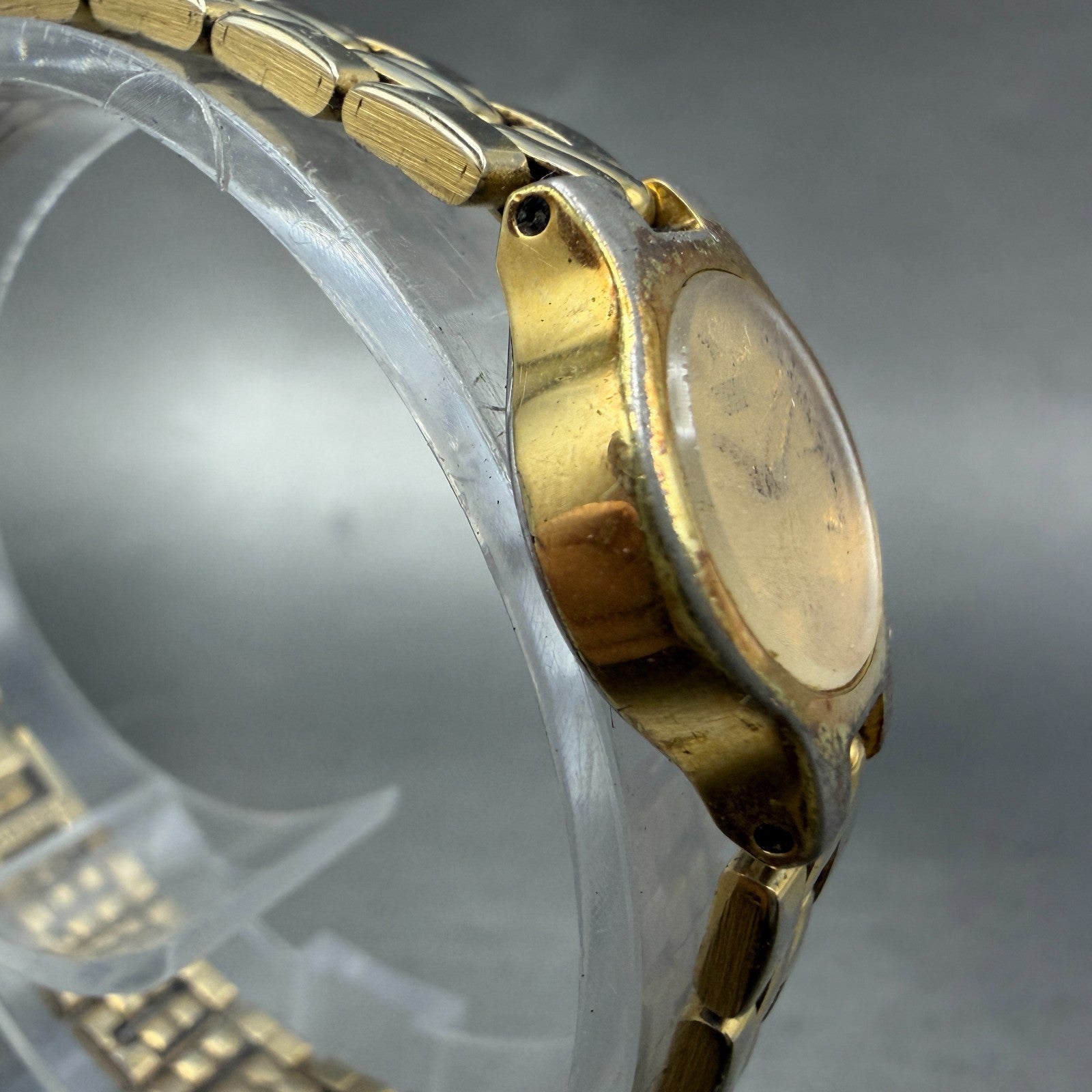 Seiko Watch Women 17mm Champagne DIla Gold Tone Oval 1F20-5B19 New Battery VTG3