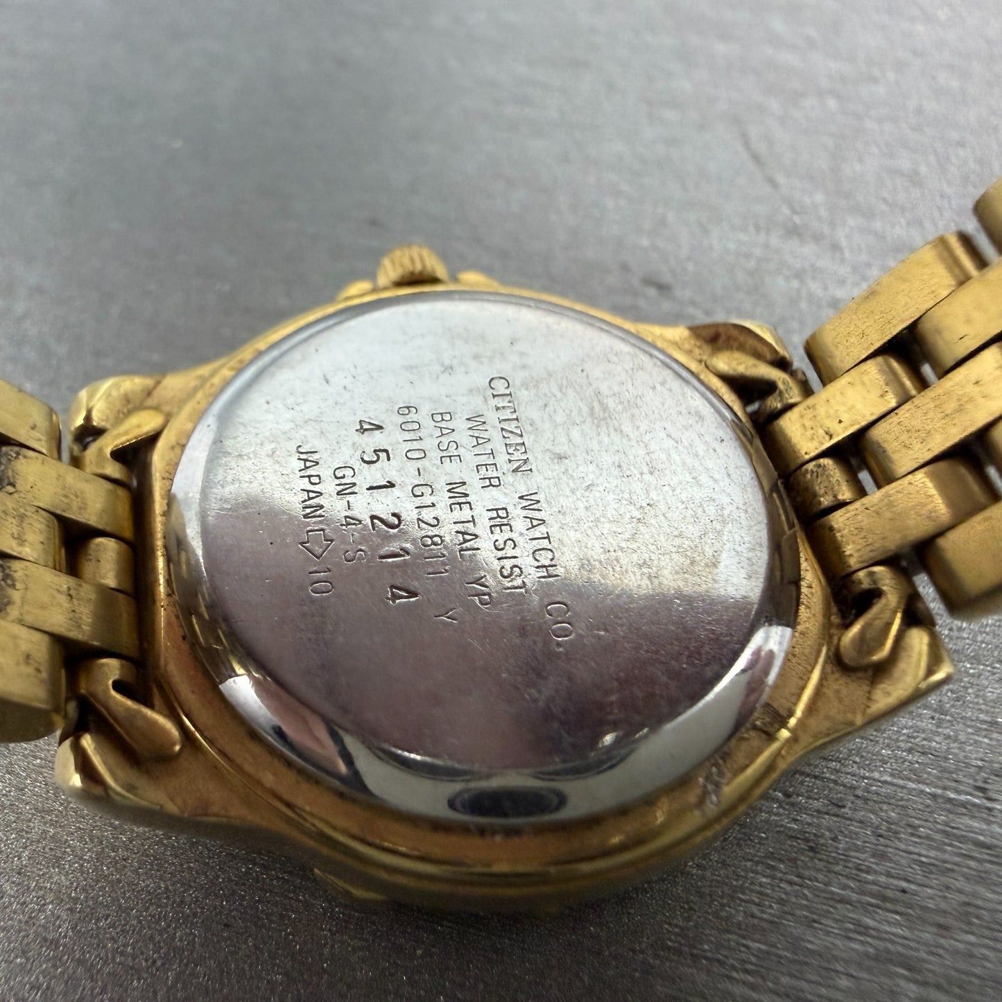 Citizen Dive Watch Women 28mm MOP Dial Gold Tone Date 6010-G12811 New Battery9