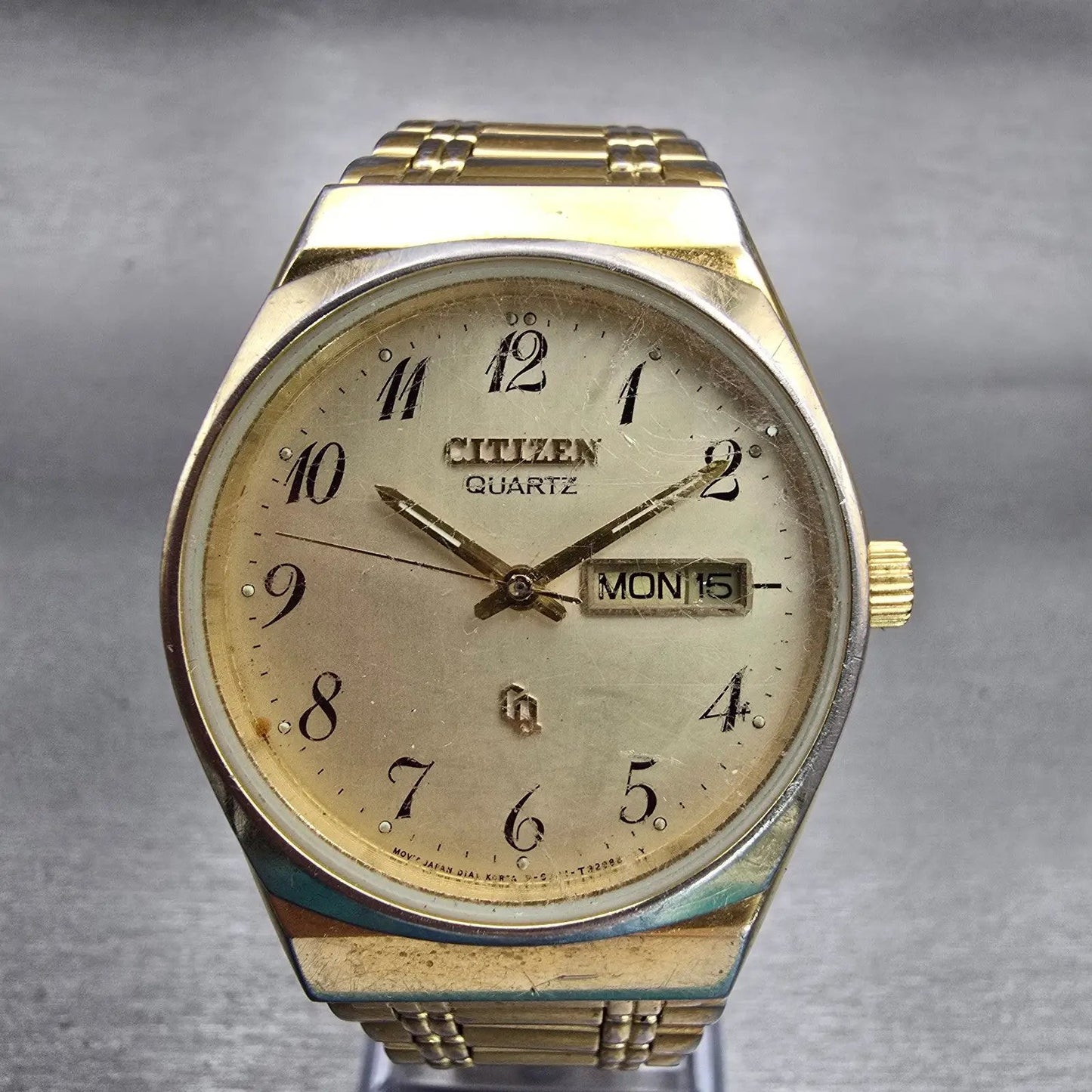 Citizen CQ Watch Men 33mm Champagne Dial Gold Tone Daydate 6101-915101 New Batt0