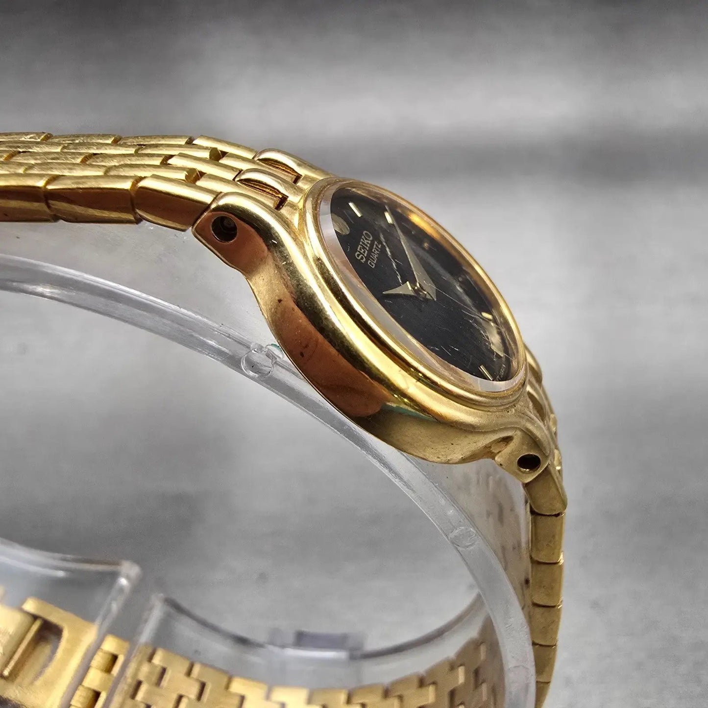 Seiko Watch Women 19mm Black Dial Gold Tone Round 1N00-0B29 New Battery Vintage3