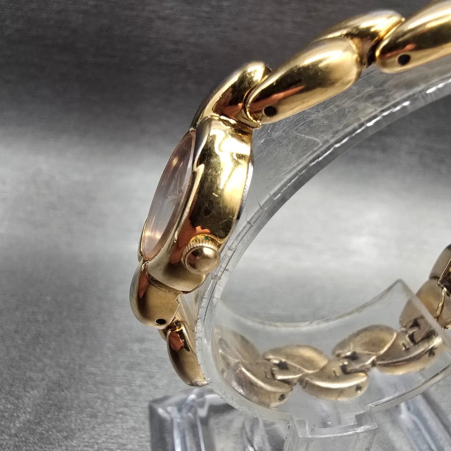 Seiko Watch Women 16mm MOP Dial Gold Tone Oval 1F20-5K59 New Battery Vintage2