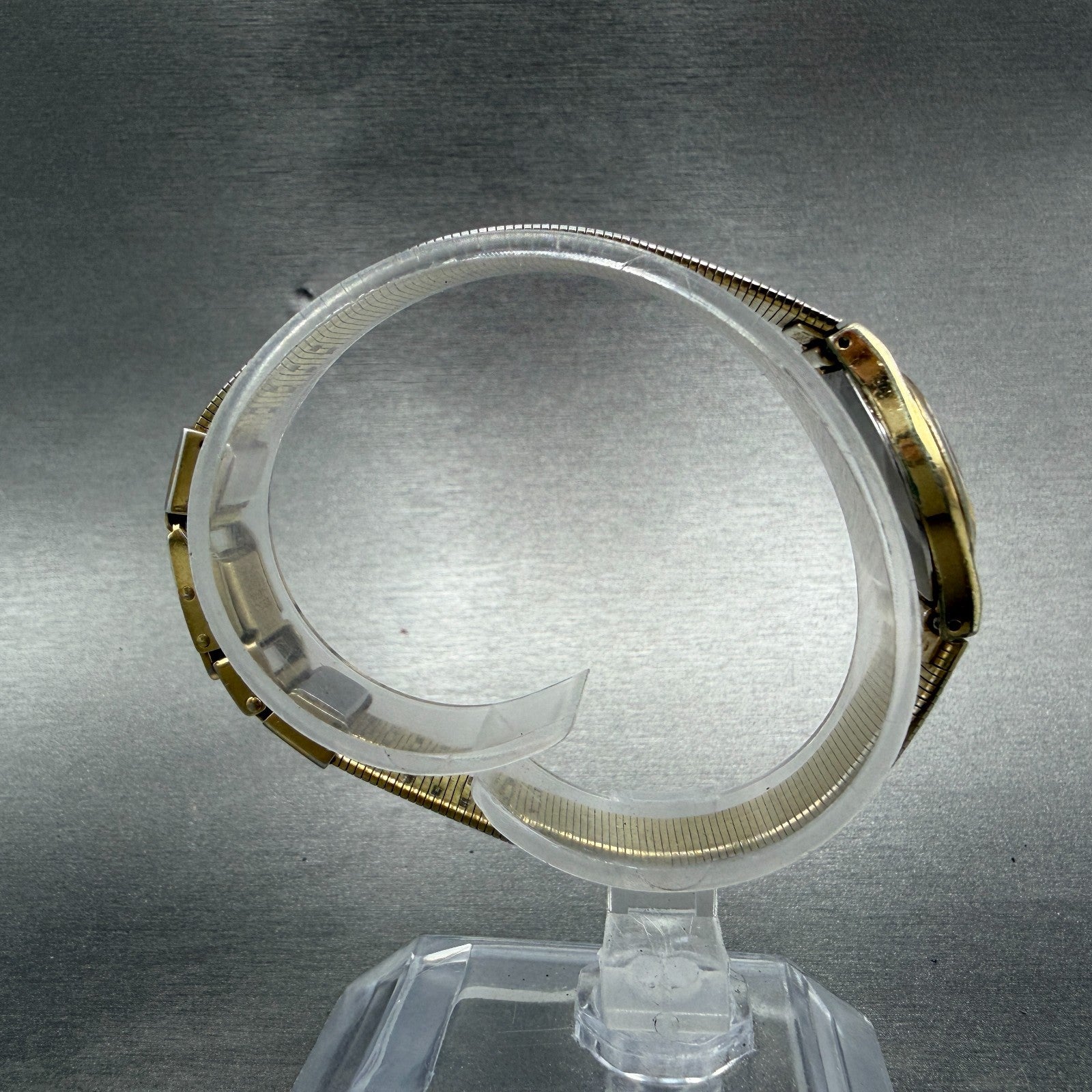 Seiko Watch Women 20mm Gold Dial Gold Tone Round 1400-0039 New Battery Vintage H8