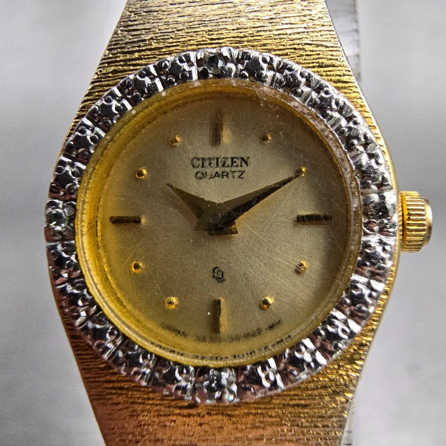 Citizen CQ Watch Women 17mm Gold Dial Gold Tone Gemmed 3220-324196 New Battery1